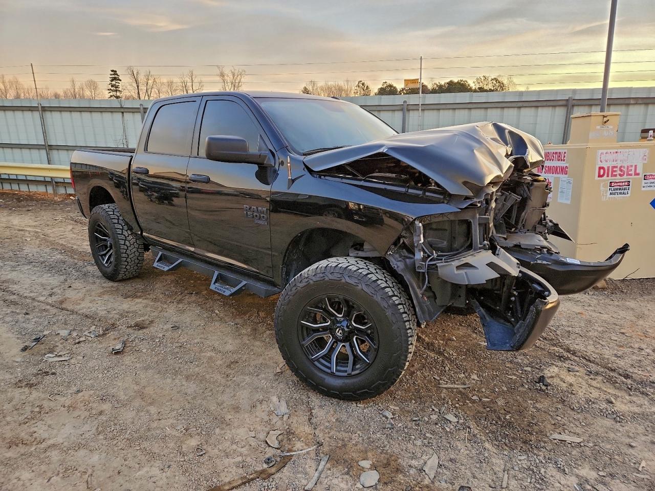 2022 RAM 1500 CLASSIC TRADESMAN photo 4
