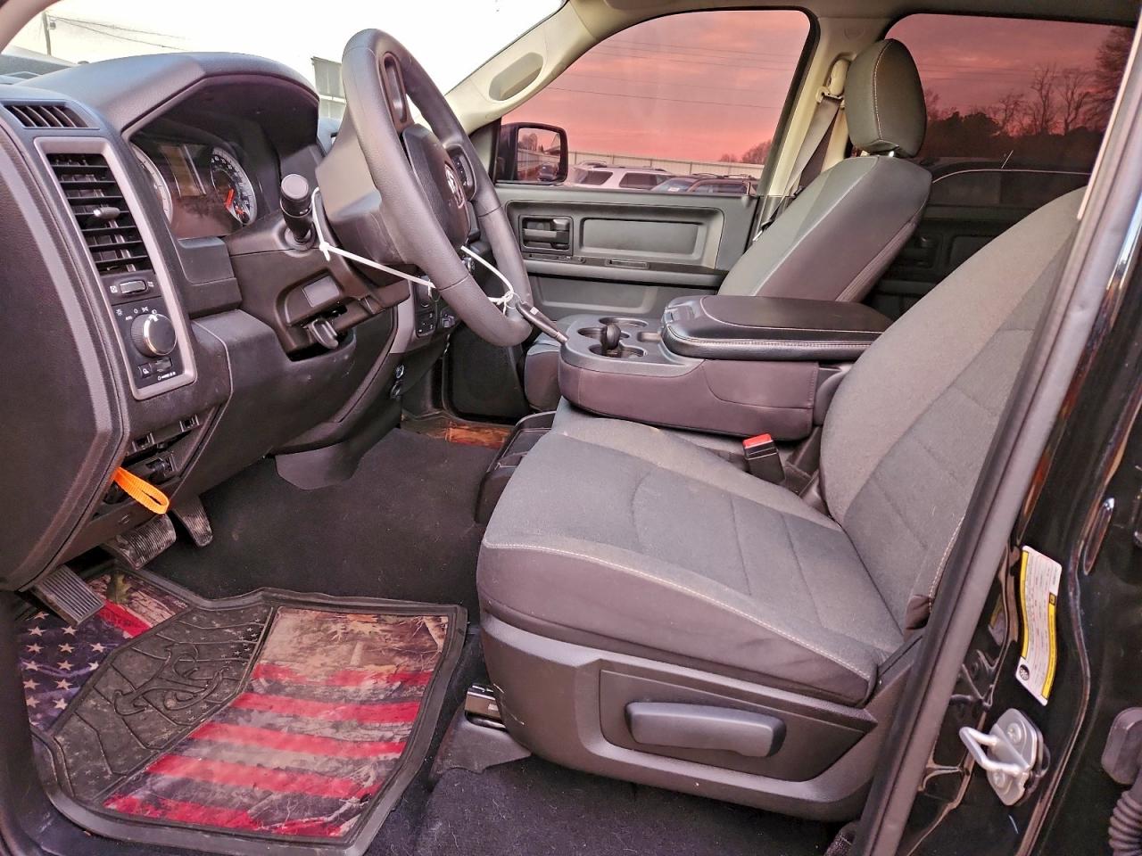 2022 RAM 1500 CLASSIC TRADESMAN photo 7