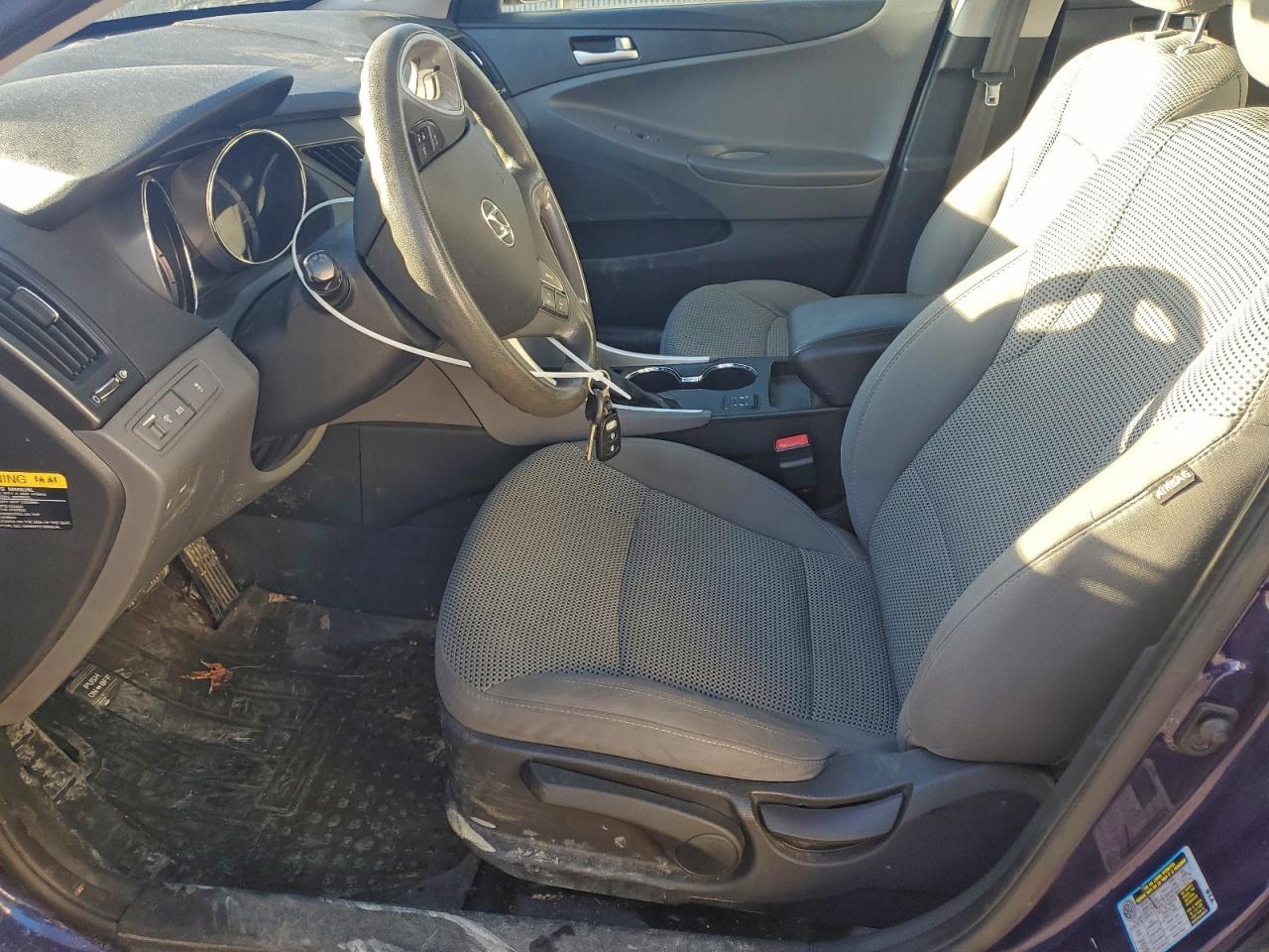 2012 HYUNDAI SONATA GLS photo 19