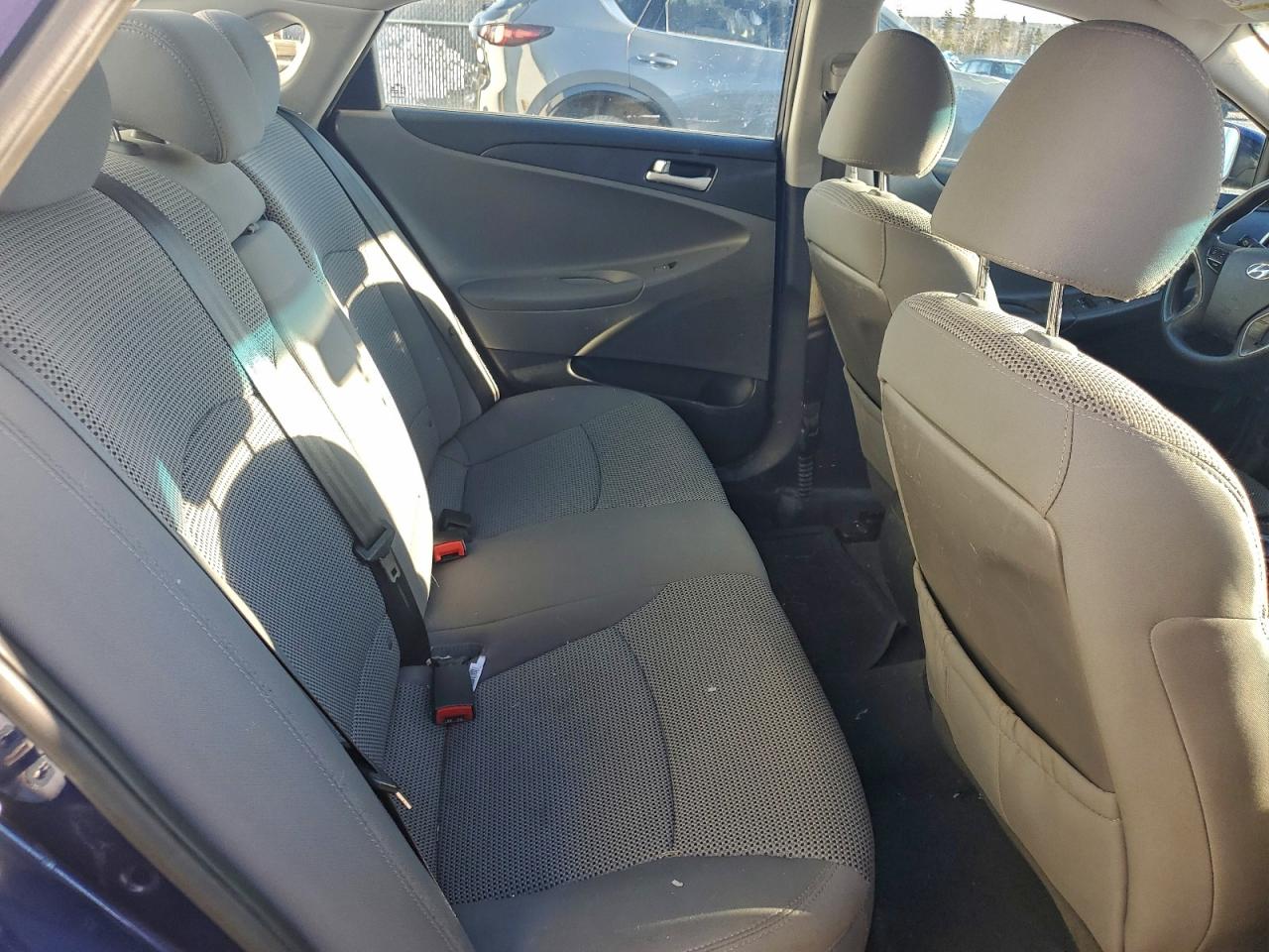 2012 HYUNDAI SONATA GLS photo 28