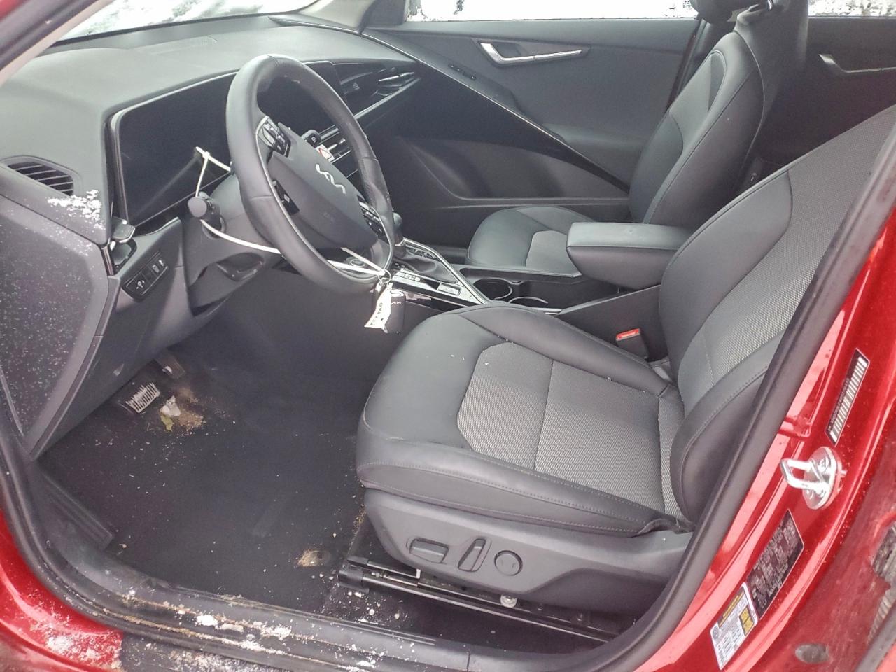 2024 KIA NIRO EX photo 13