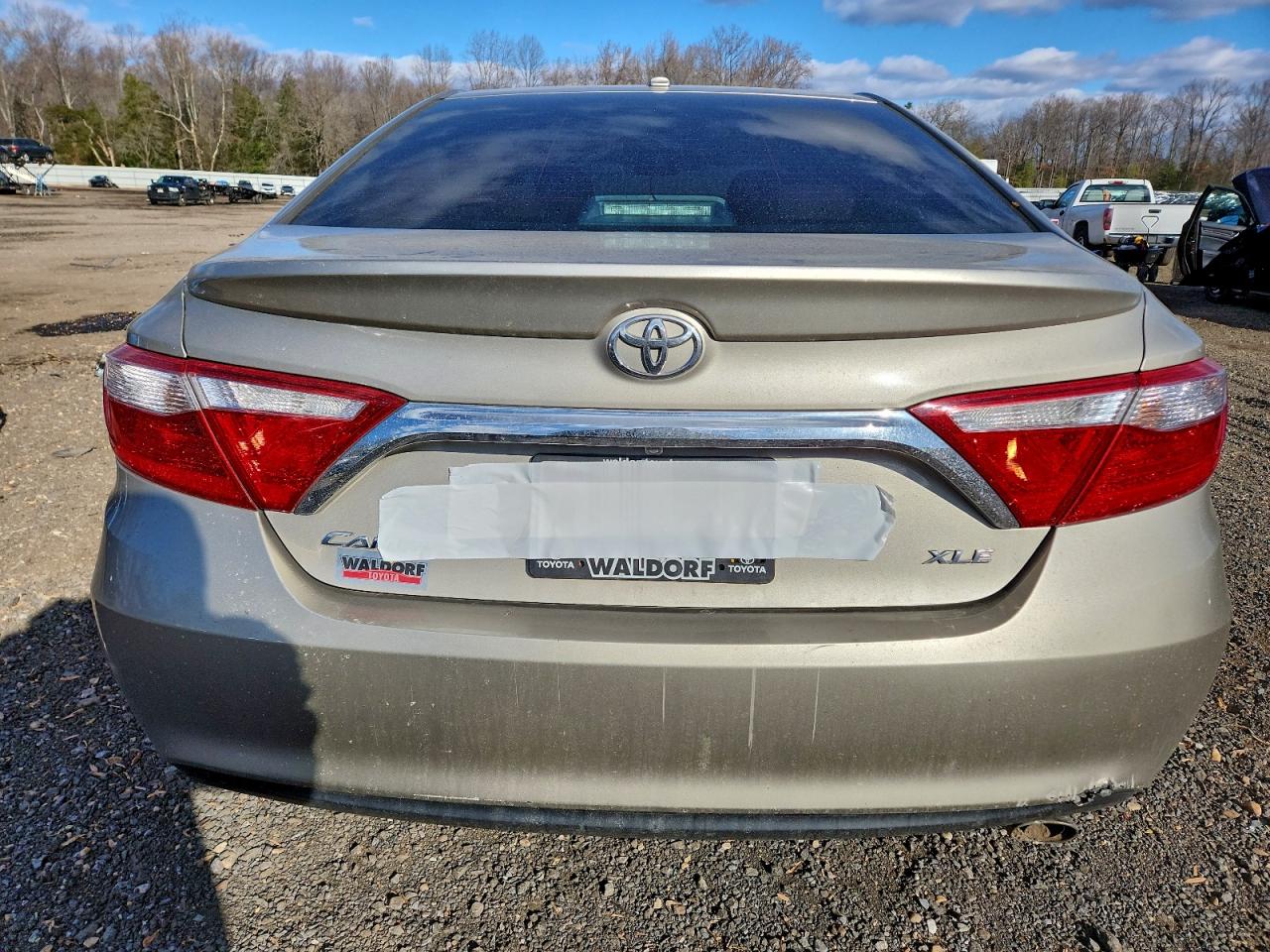 2016 TOYOTA CAMRY photo 11