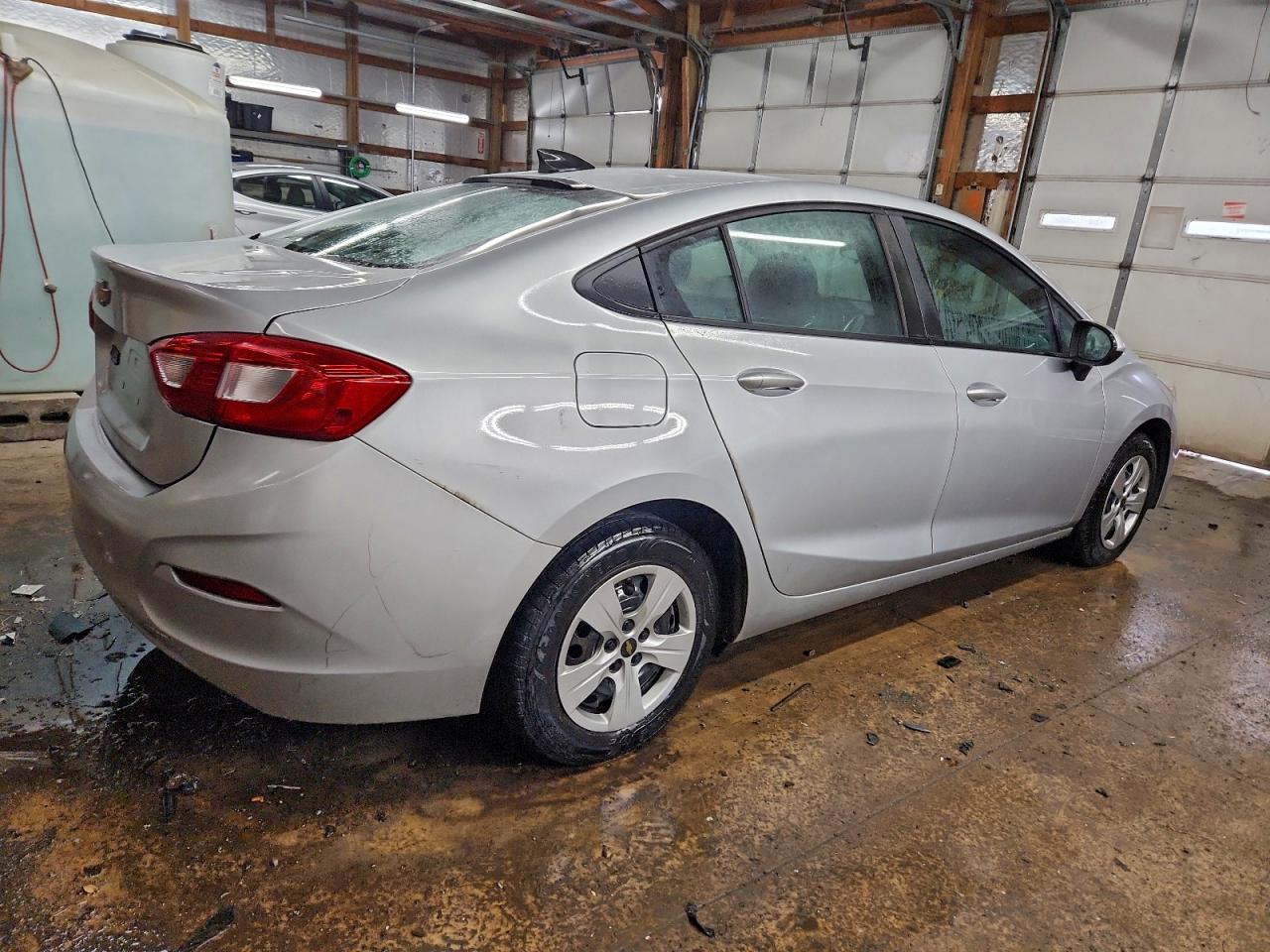 2017 CHEVROLET CRUZE LS photo 5