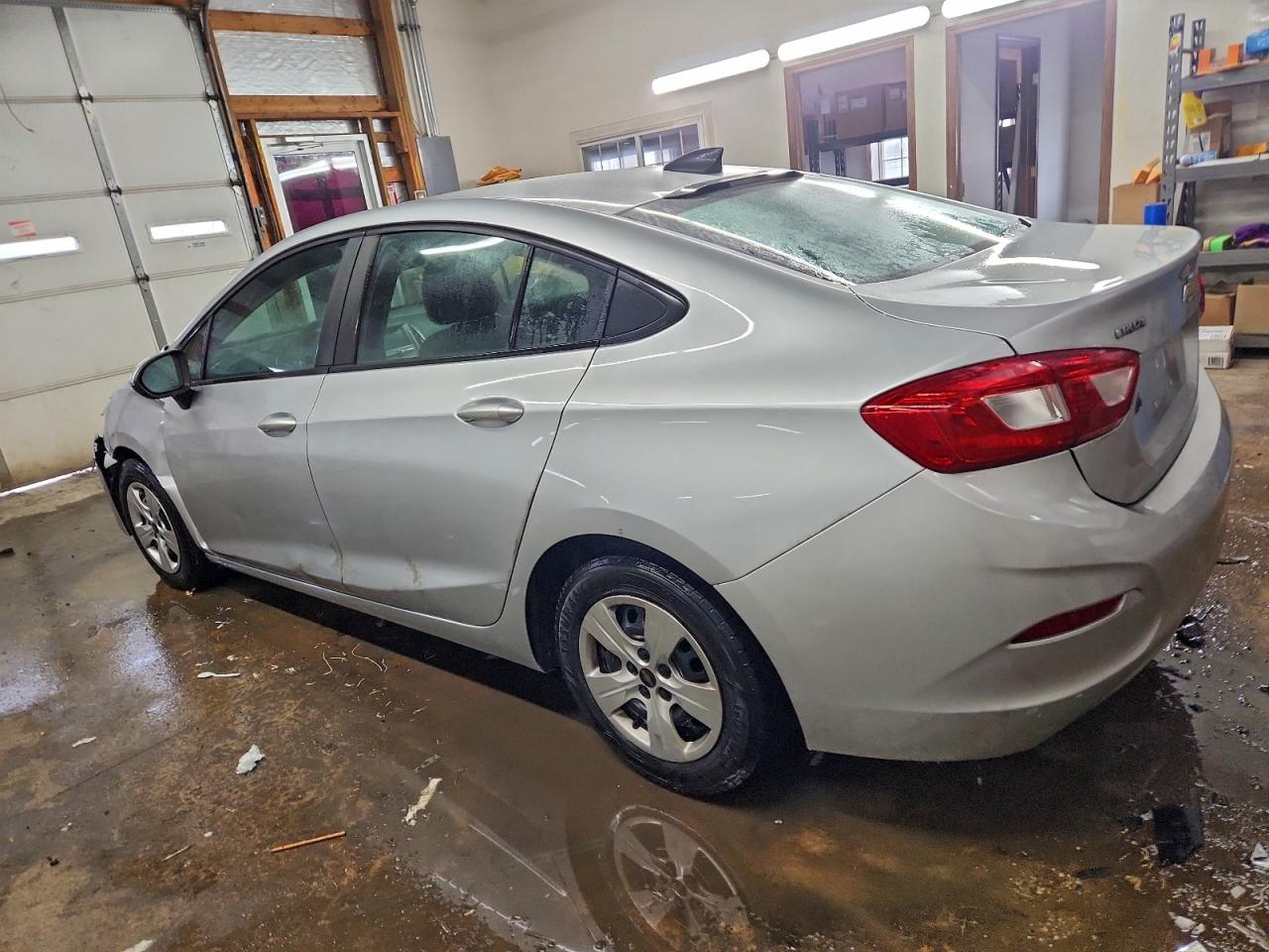 2017 CHEVROLET CRUZE LS photo 3