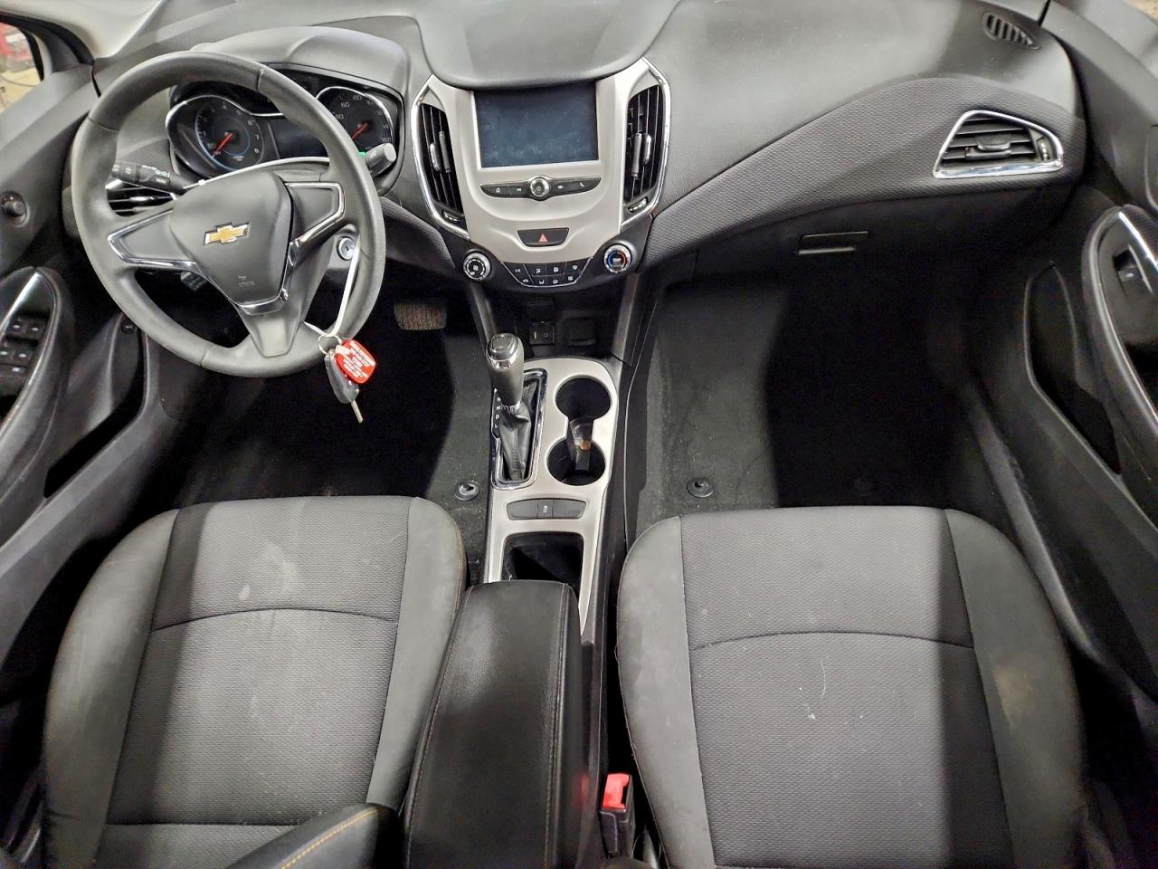 2017 CHEVROLET CRUZE LS photo 15