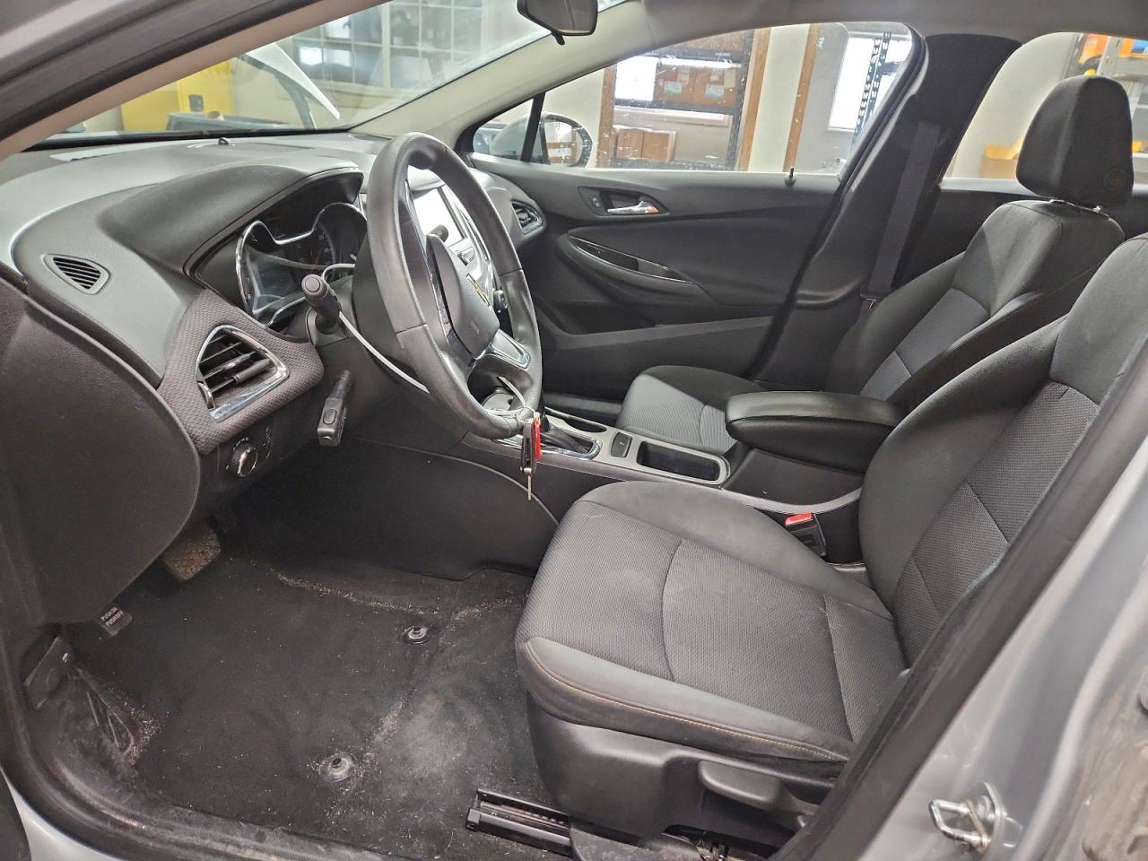 2017 CHEVROLET CRUZE LS photo 13