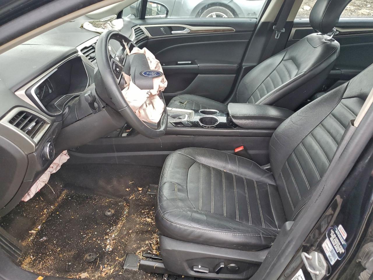 2013 FORD FUSION SE photo 19