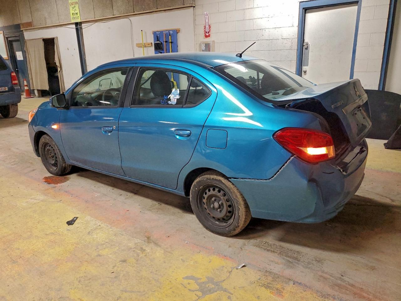 2017 MITSUBISHI MIRAGE G4 ES photo 2