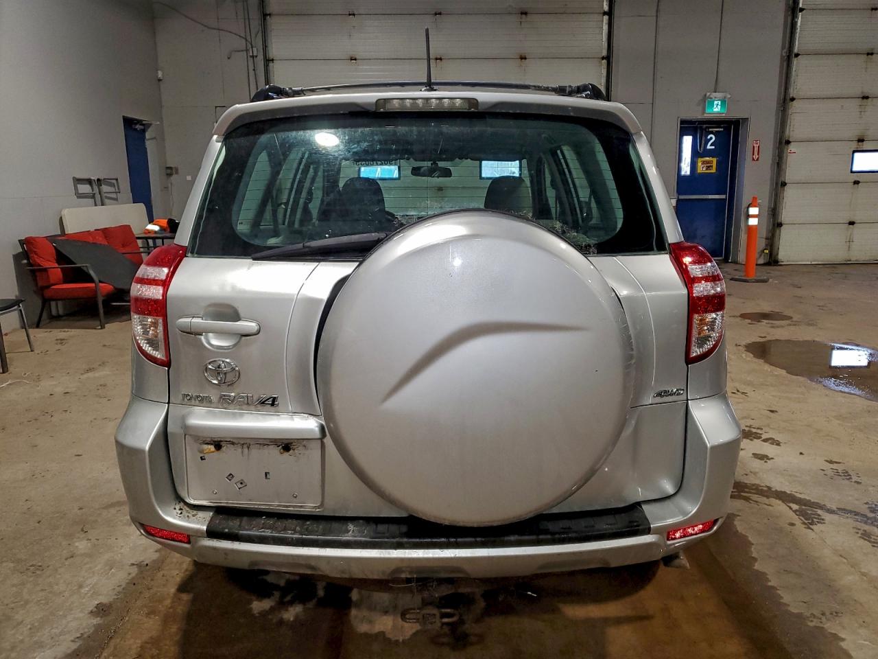 2010 TOYOTA RAV4 photo 11