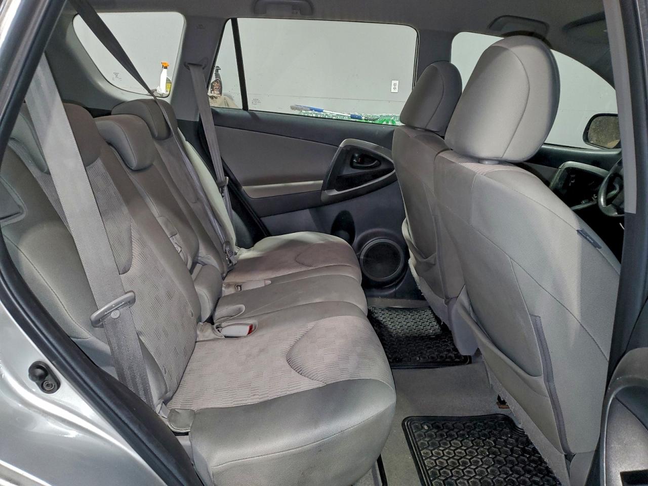 2010 TOYOTA RAV4 photo 21