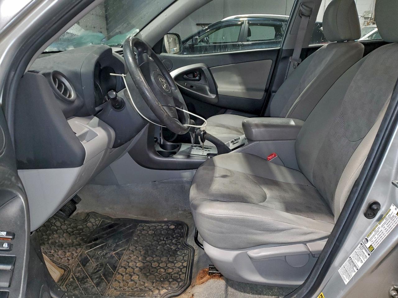 2010 TOYOTA RAV4 photo 13