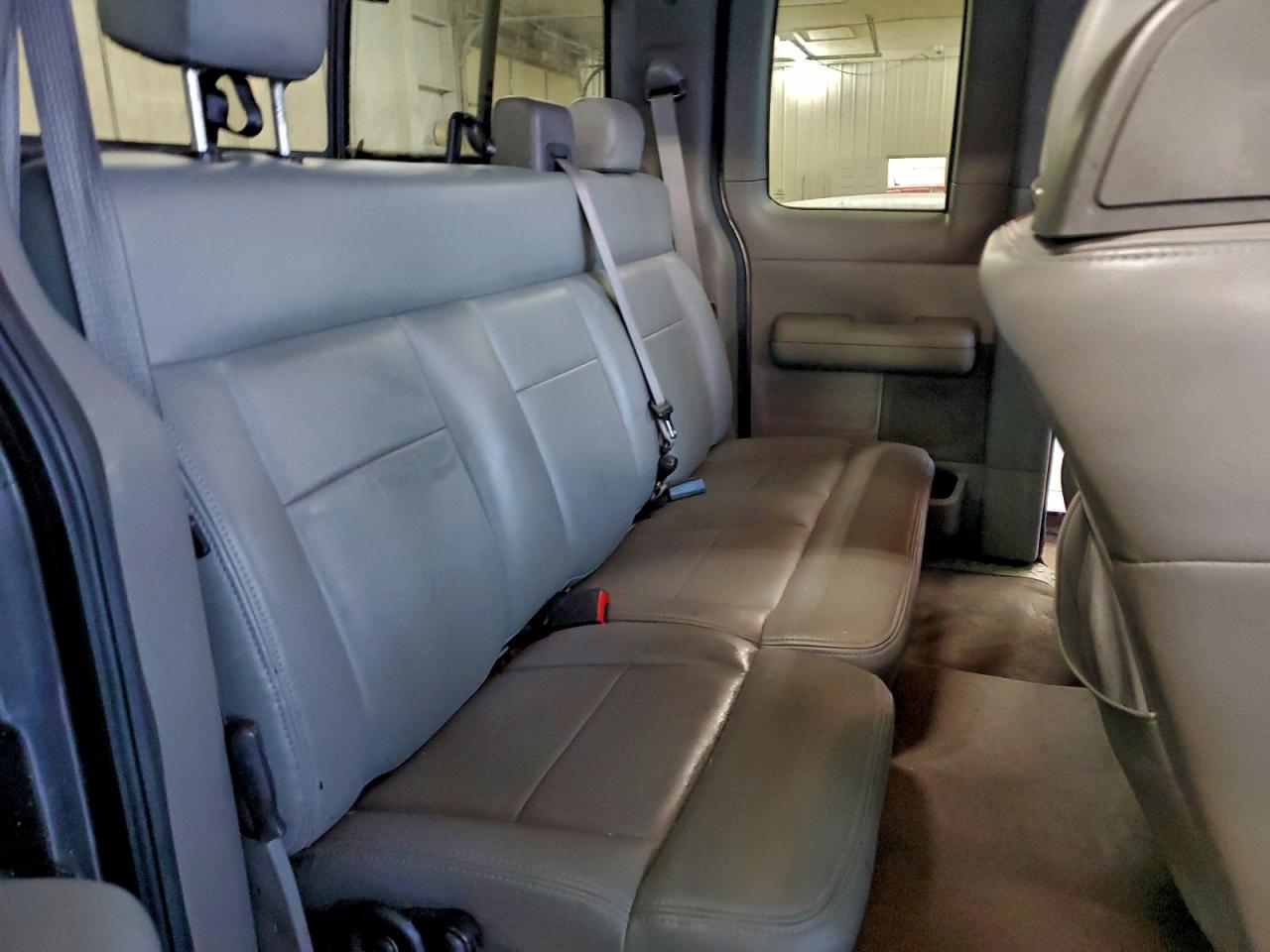 2004 FORD F150 photo 28