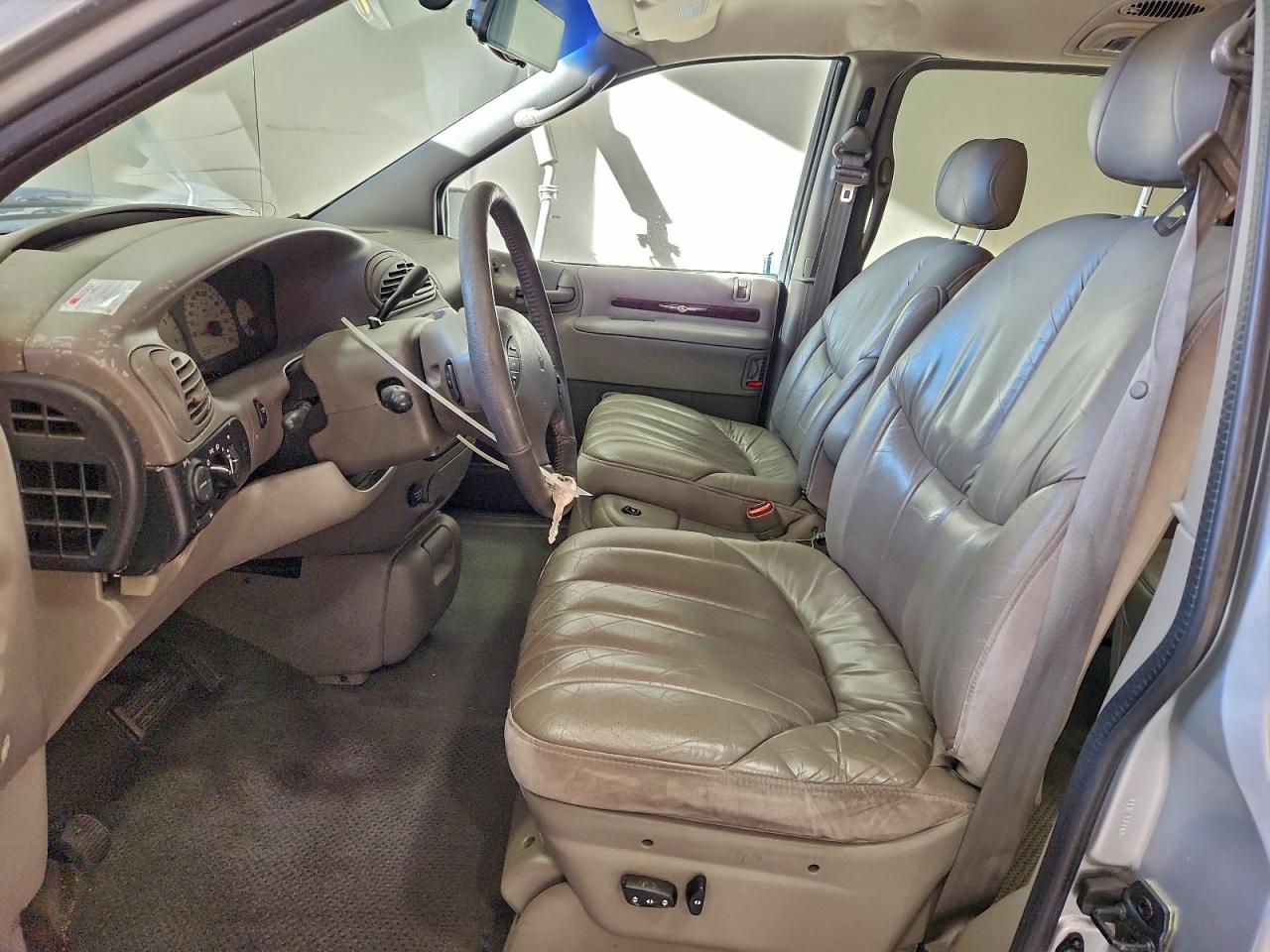 2000 CHRYSLER TOWN & COUNTRY LIMITED photo 7