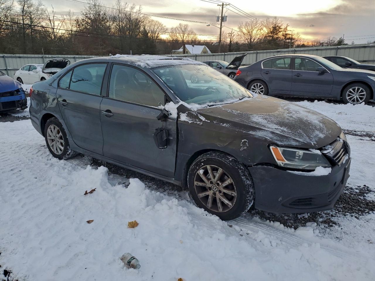 2011 VOLKSWAGEN JETTA SE photo 7