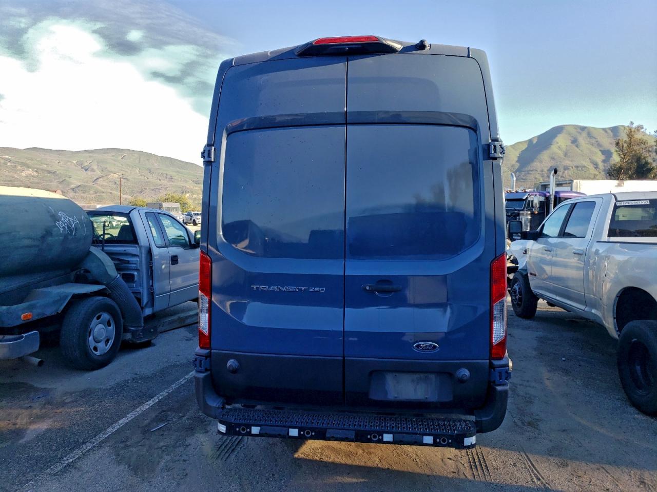 2020 FORD TRANSIT 250 DELIVERY VAN photo 6