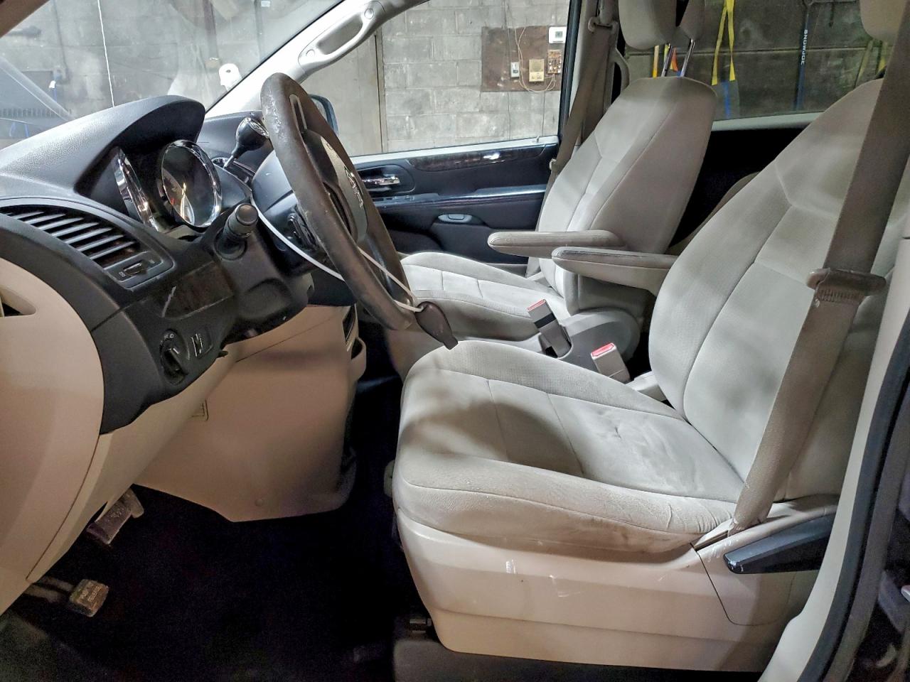 2011 DODGE GRAND CARAVAN MAINSTREET photo 7