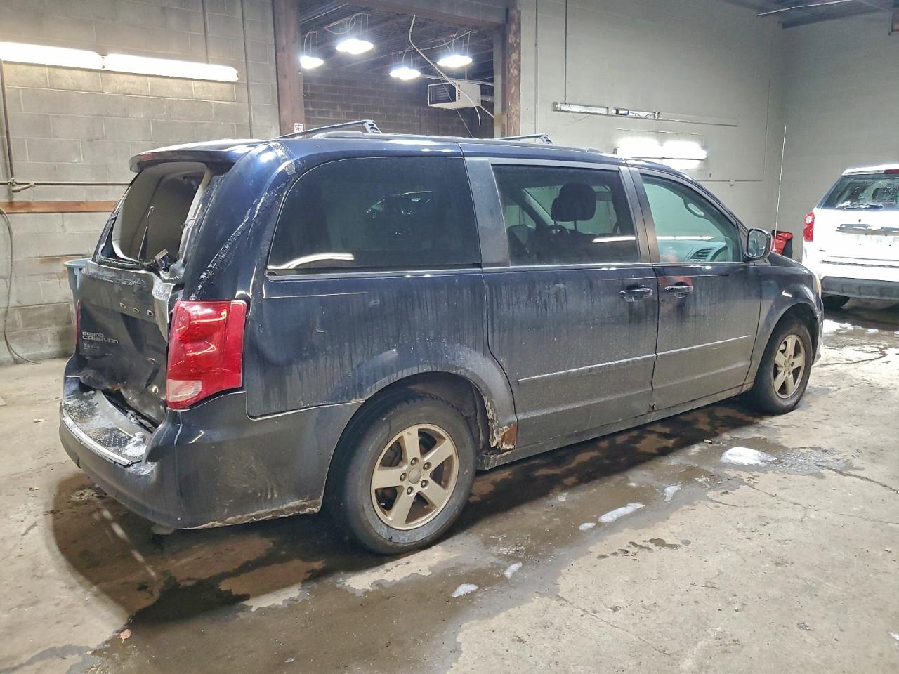 2011 DODGE GRAND CARAVAN MAINSTREET photo 3