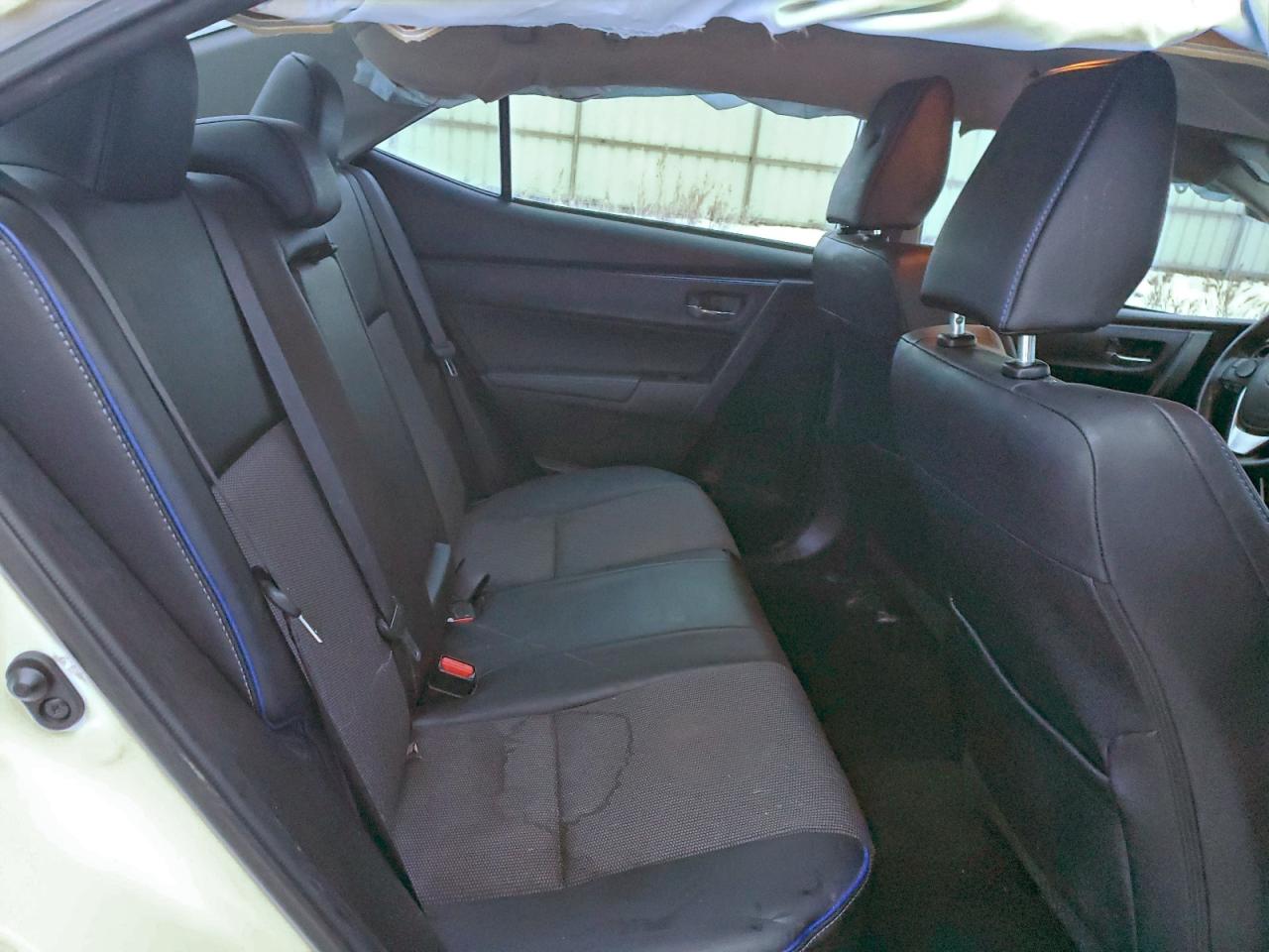 2017 TOYOTA COROLLA L photo 10