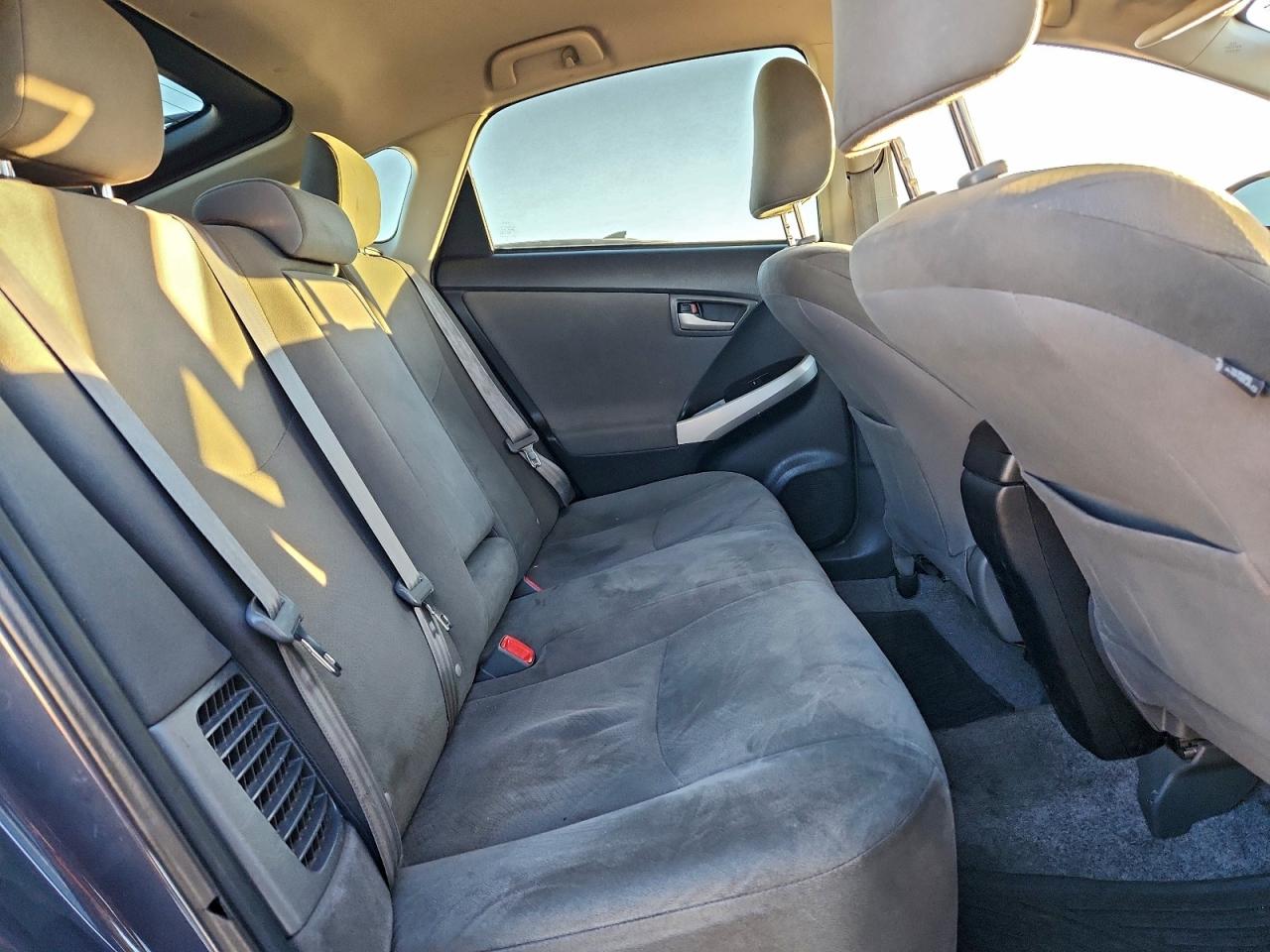 2013 TOYOTA PRIUS photo 10