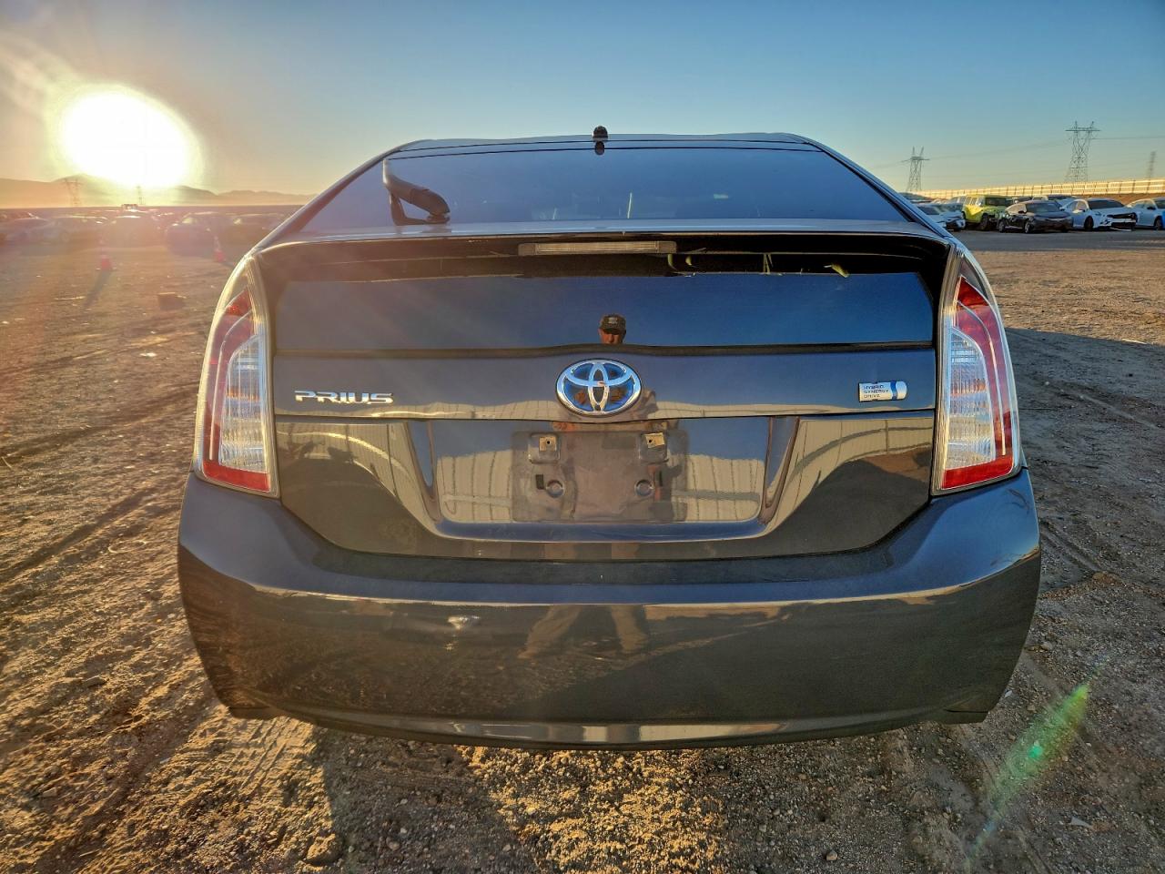 2013 TOYOTA PRIUS photo 6
