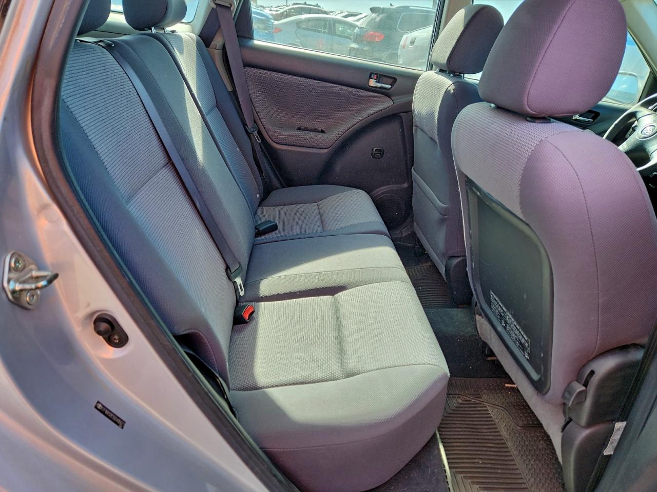 2005 TOYOTA COROLLA MATRIX XR photo 19