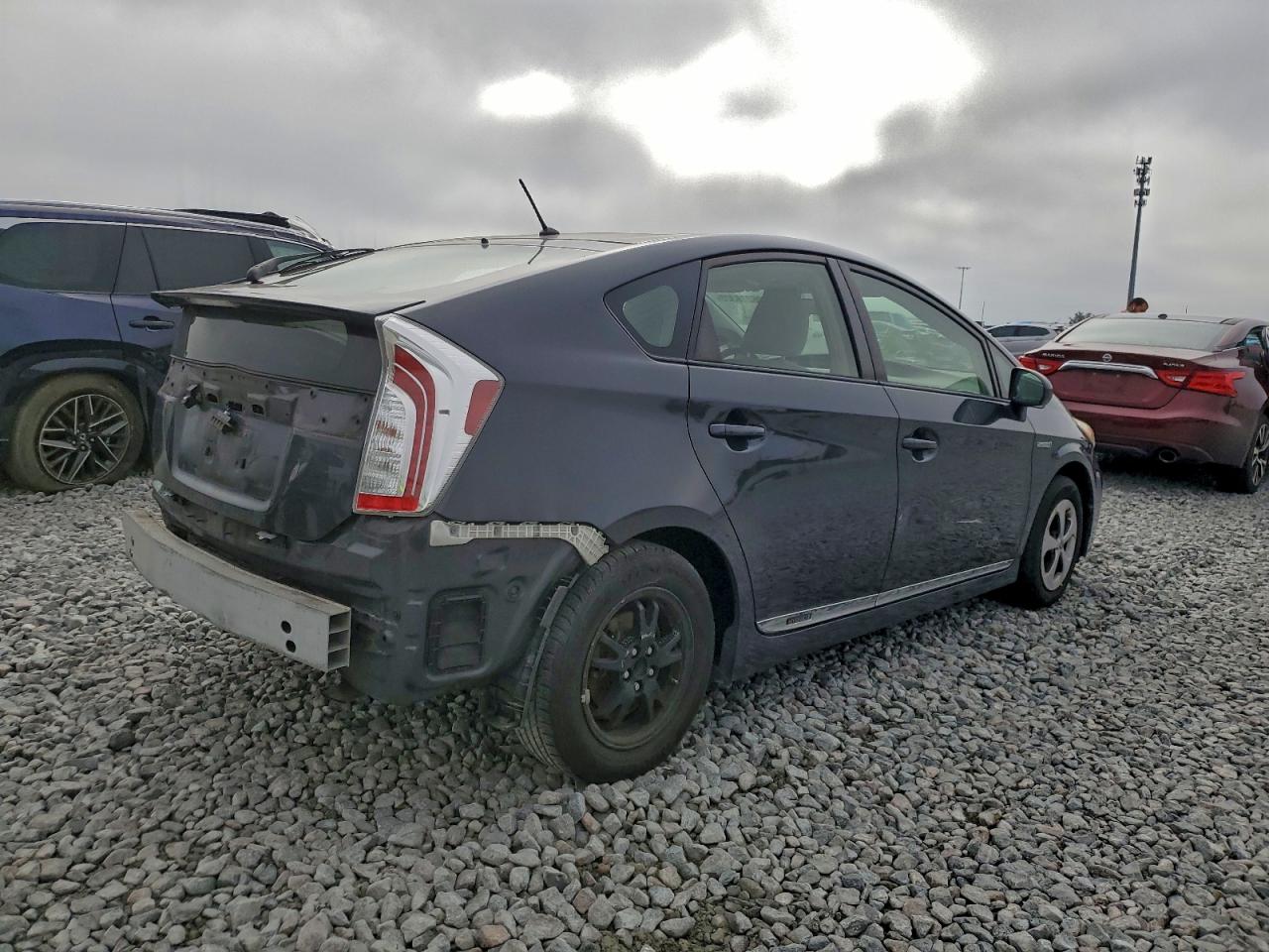 2015 TOYT PRIUS photo 3