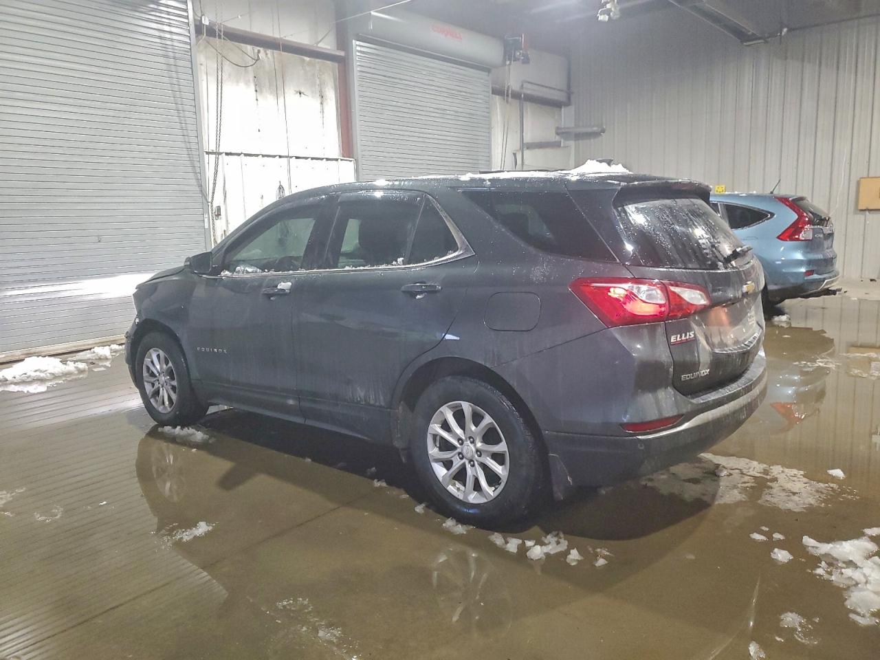 2019 CHEVROLET EQUINOX LT photo 2