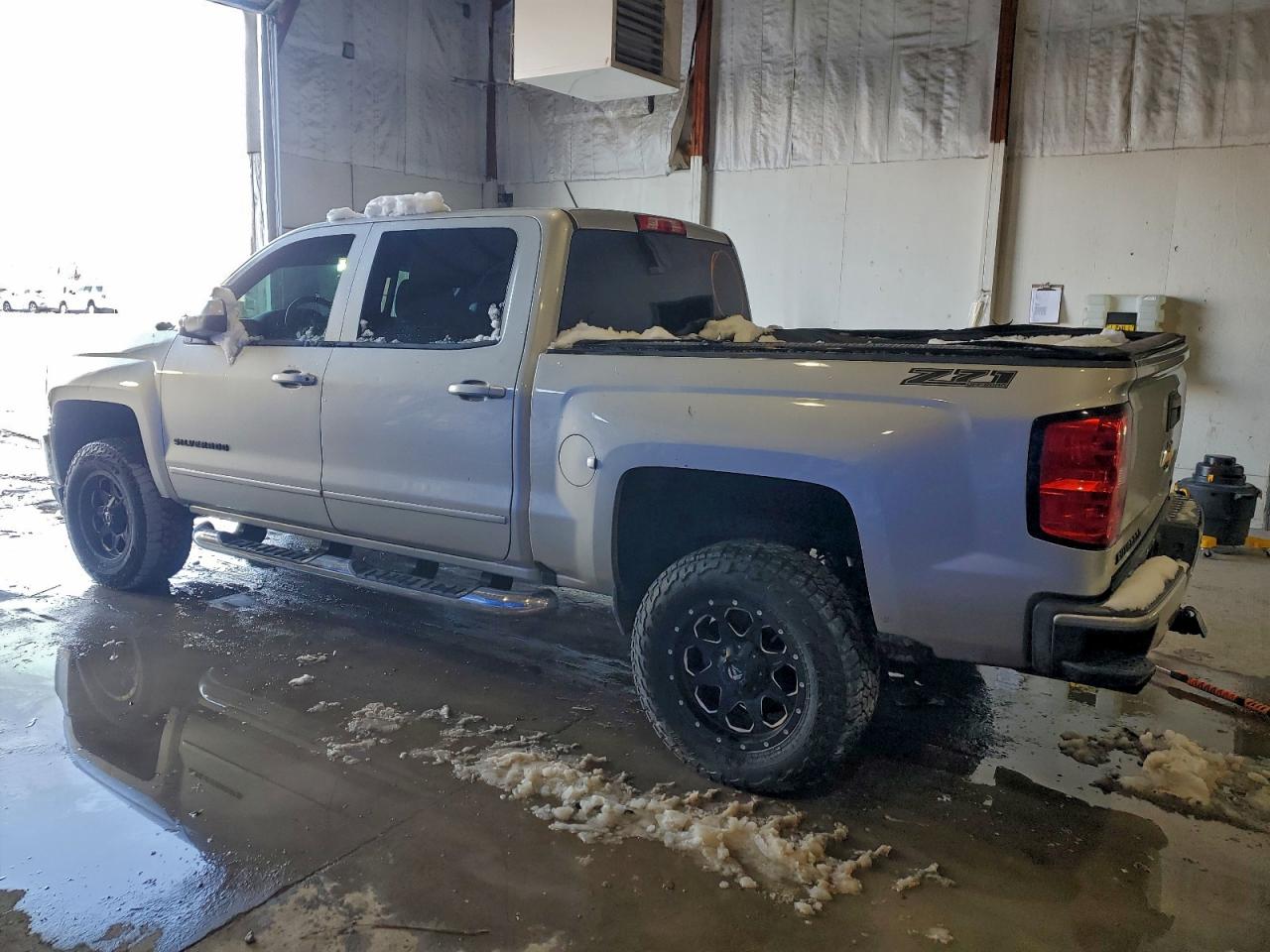 2017 CHEVROLET SILVERADO K1500 LT photo 3