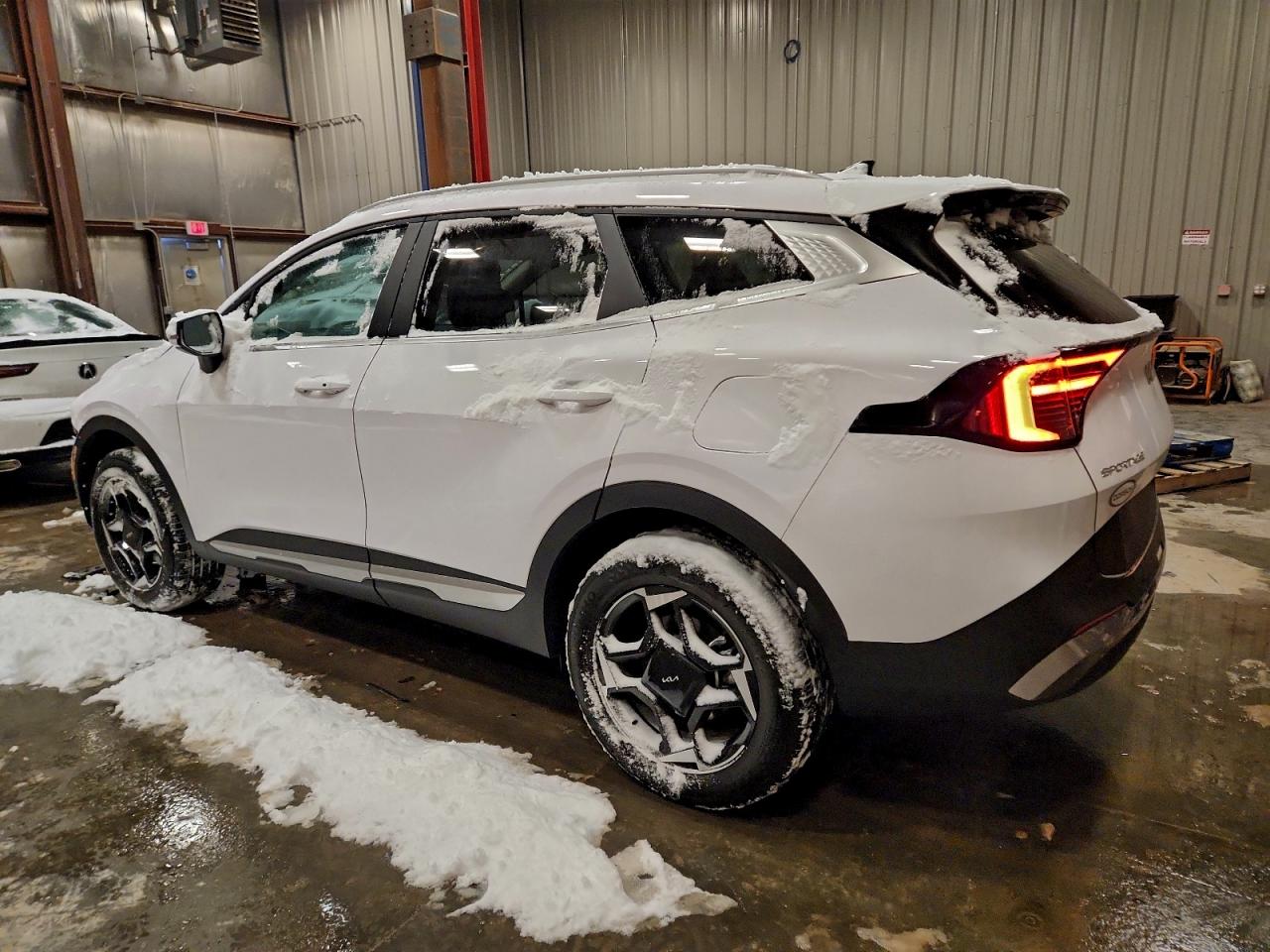 2026 KIA SPORTAGE EX photo 2