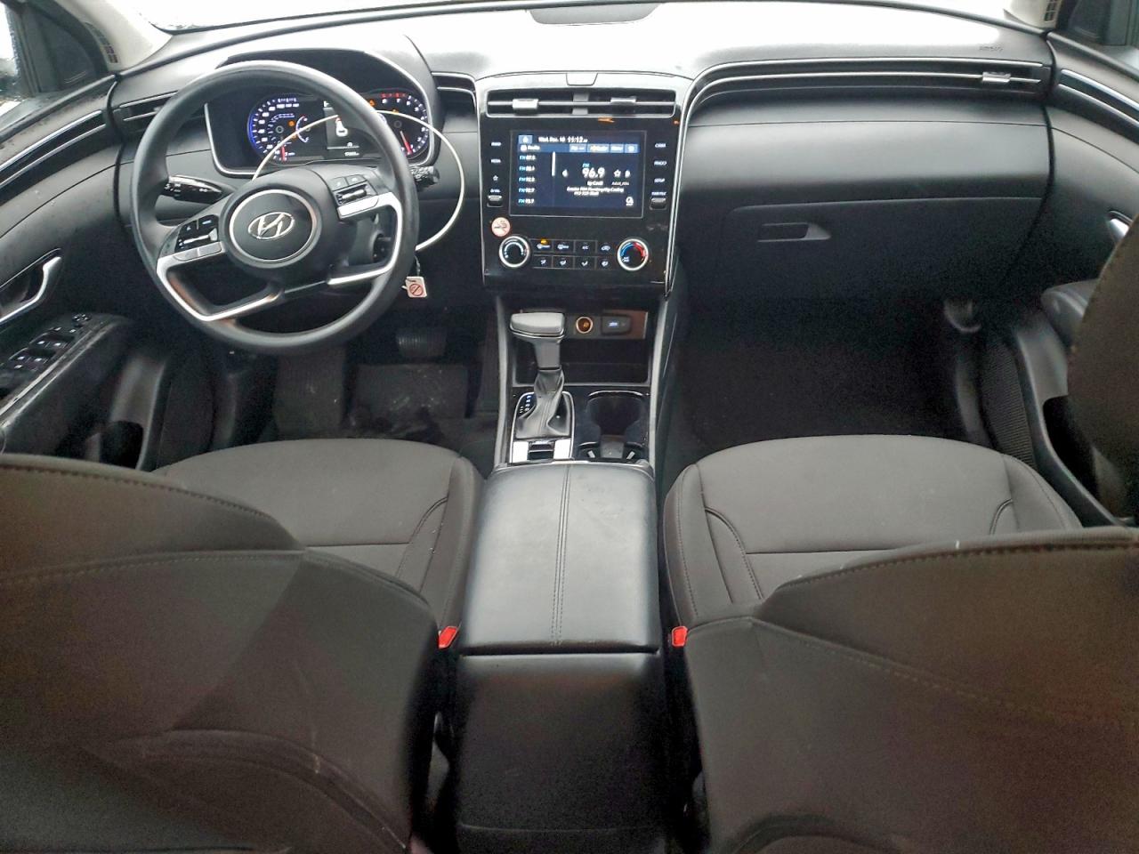 2023 HYUNDAI TUCSON SE photo 8