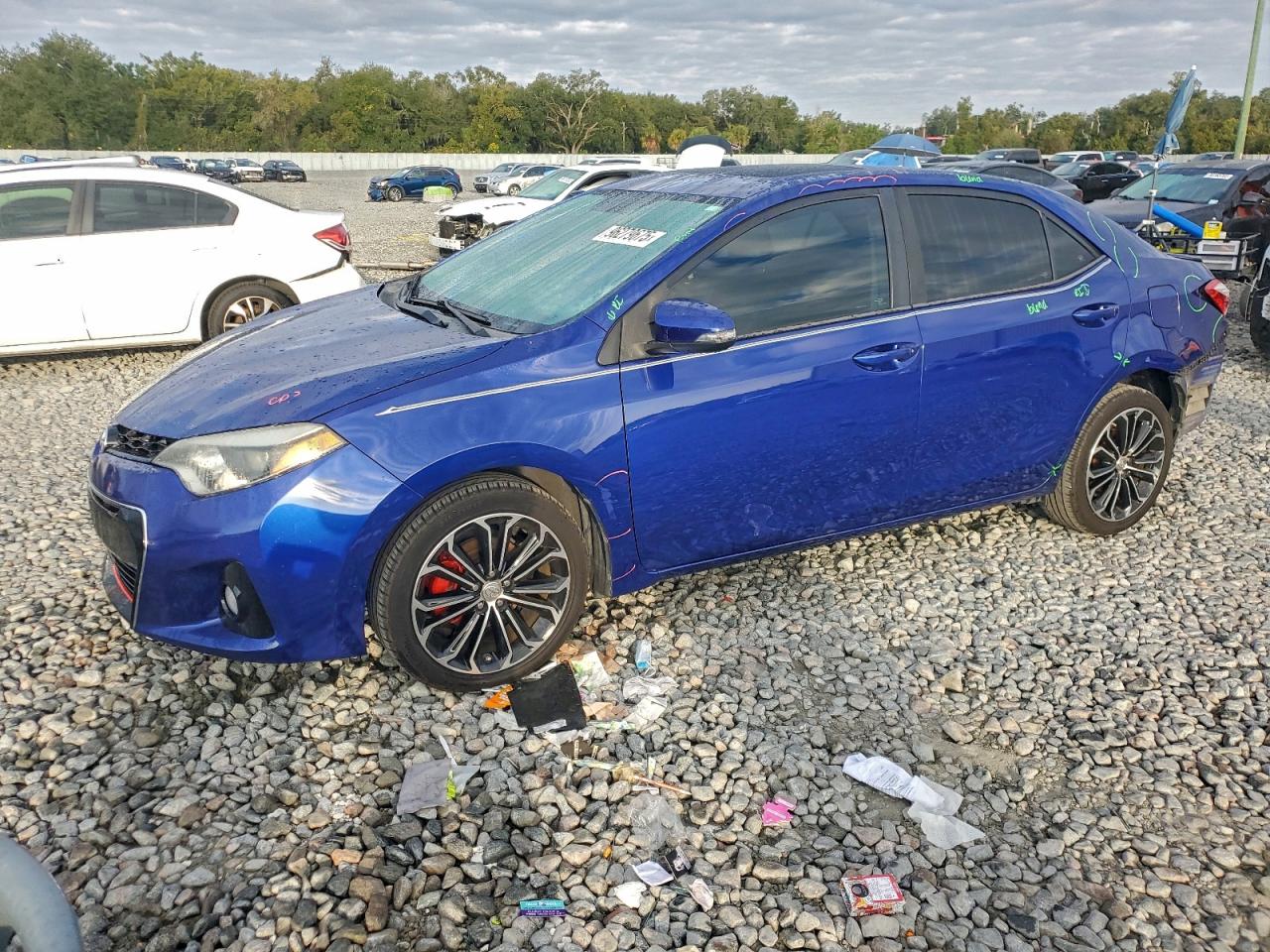 2015 TOYOTA COROLLA