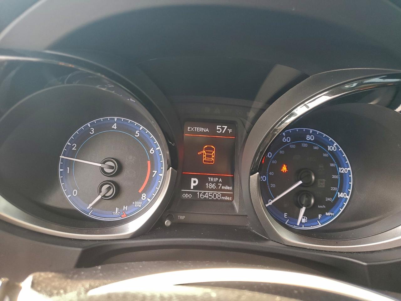 2015 TOYOTA COROLLA L photo 9