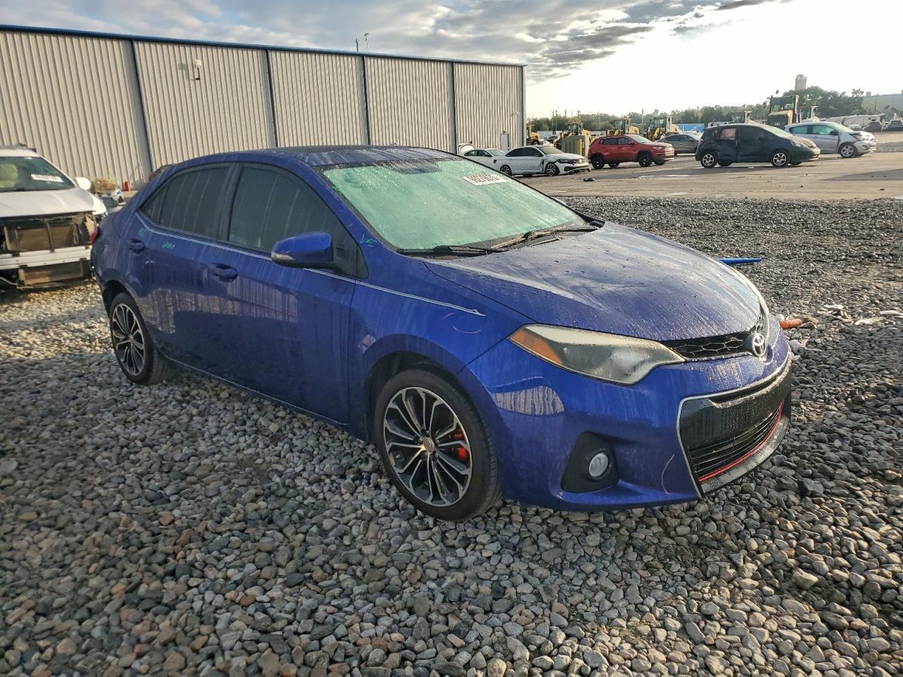 2015 TOYOTA COROLLA L photo 4