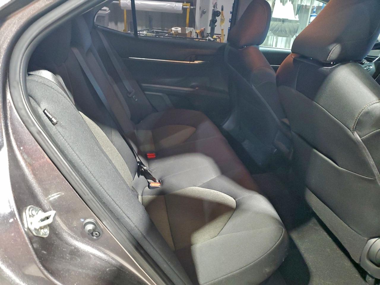 2020 TOYOTA CAMRY LE photo 10