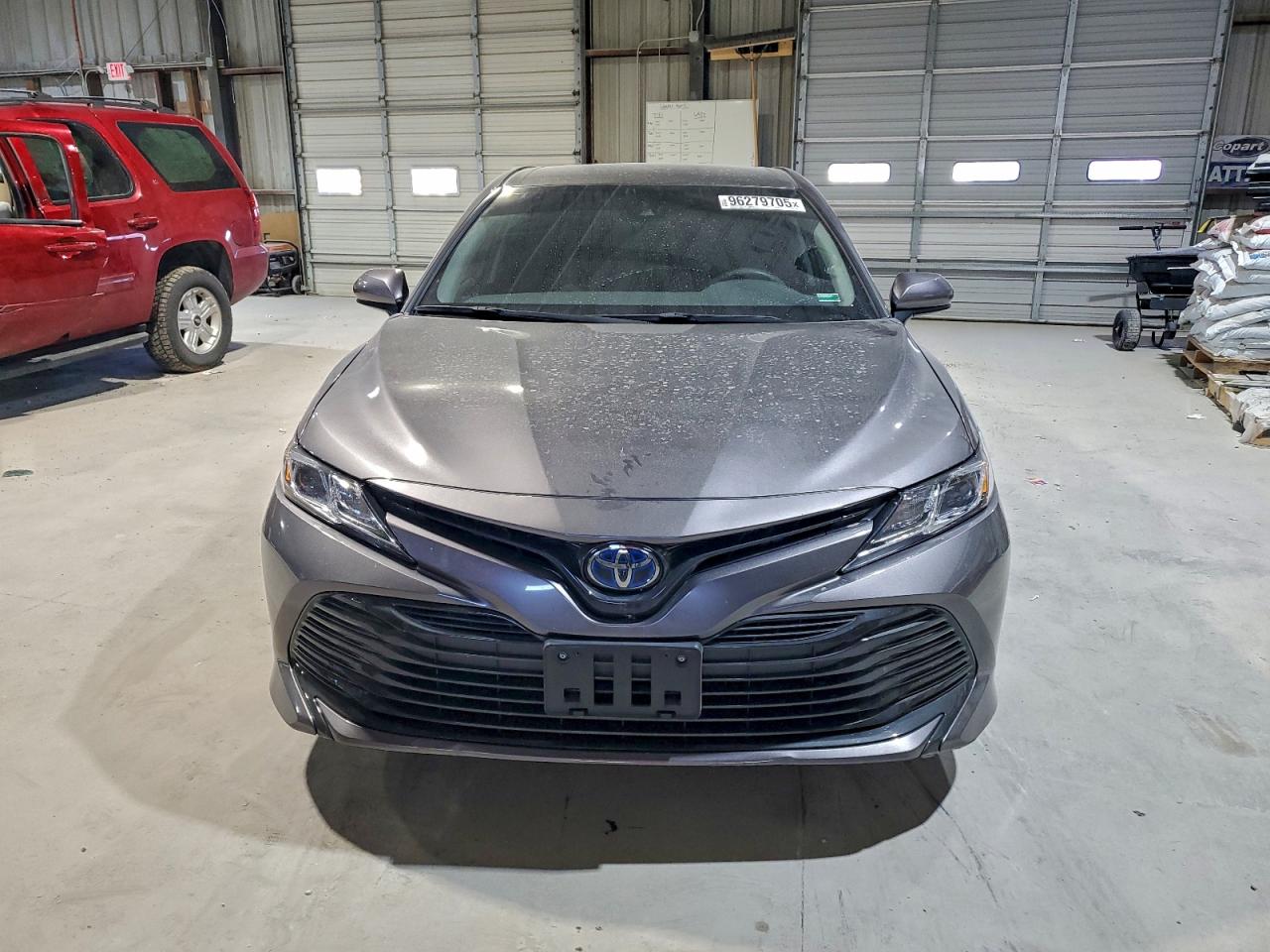 2020 TOYOTA CAMRY LE photo 5