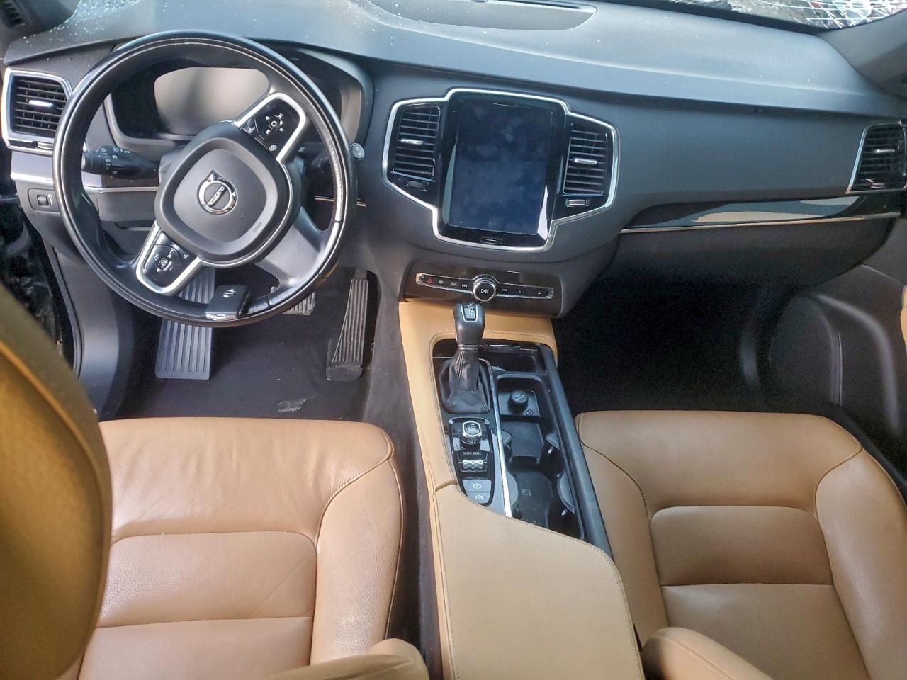 2018 VOLVO XC90 T6 photo 8