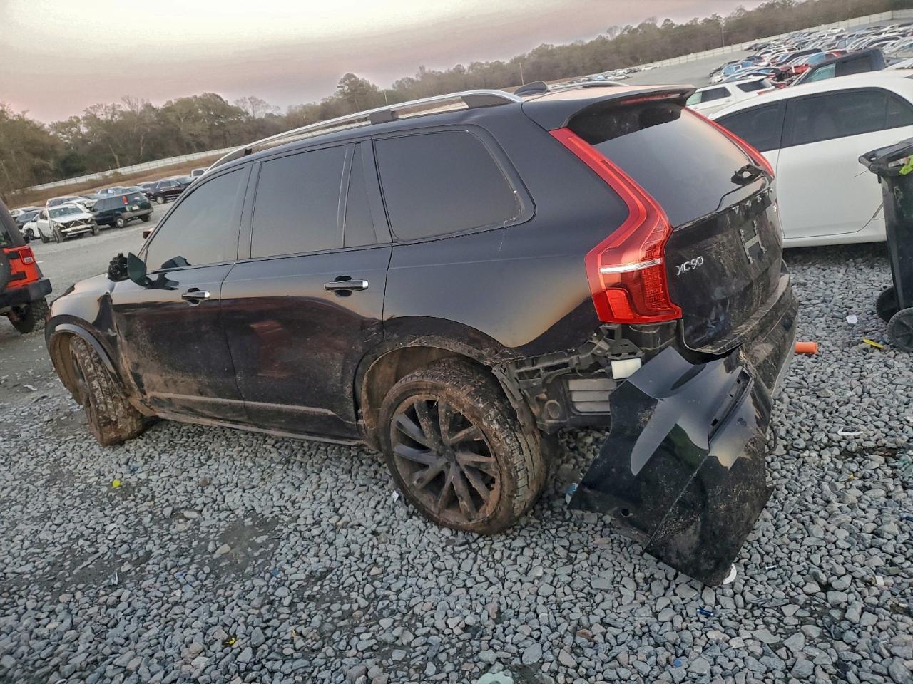 2018 VOLVO XC90 T6 photo 2