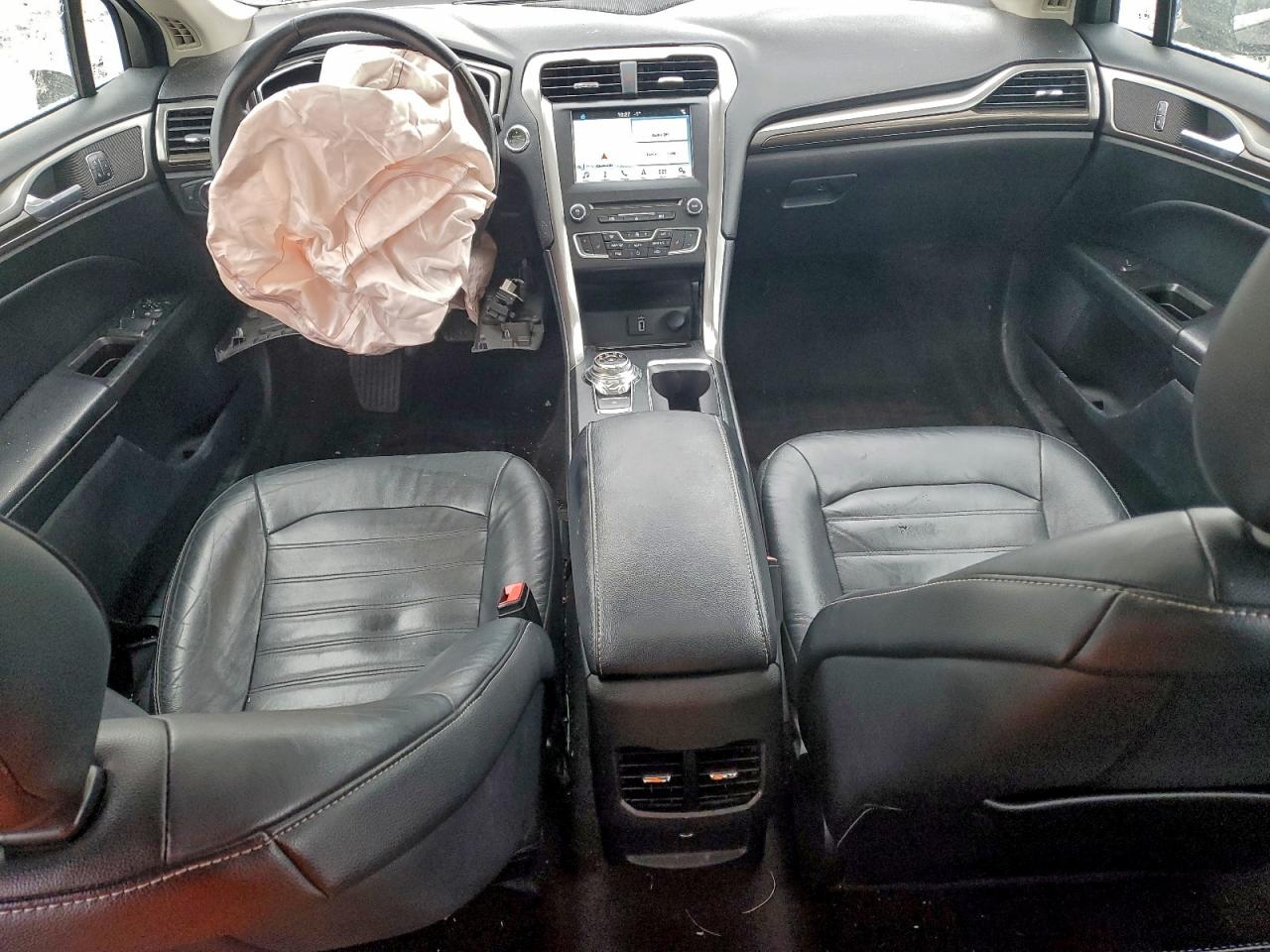 2017 FORD FUSION SE photo 8