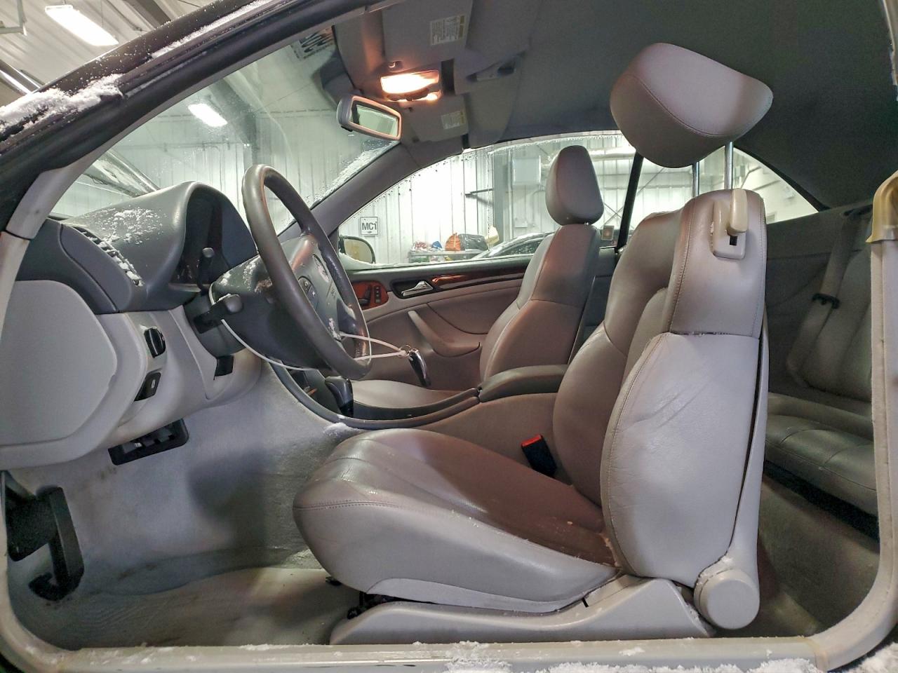 2002 MERCEDES-BENZ CLK 320 photo 7