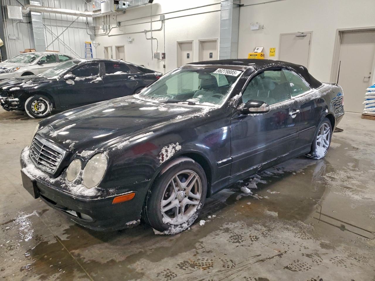 2002 MERCEDES-BENZ CLK 320 — REAR END damage — photo 1