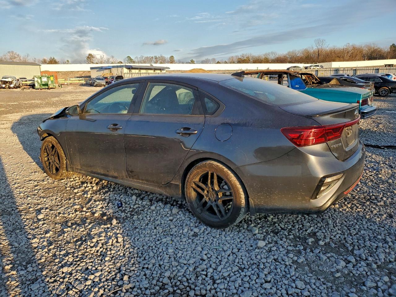 2020 KIA FORTE GT LINE photo 2