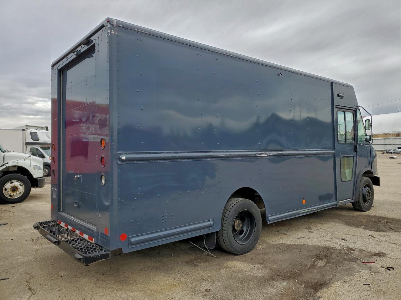 2020 FORD F59 photo 3
