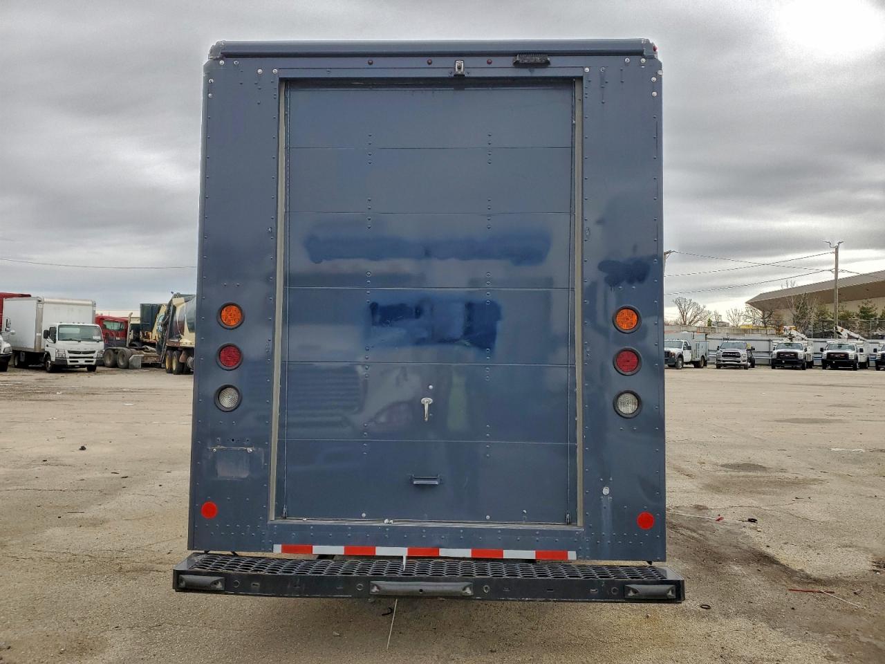 2020 FORD F59 photo 6