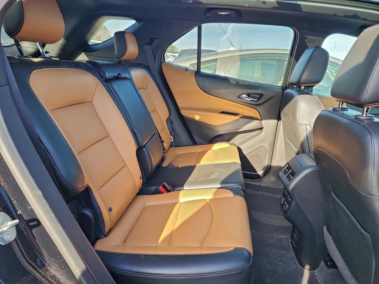 2018 CHEVROLET EQUINOX PREMIER photo 11