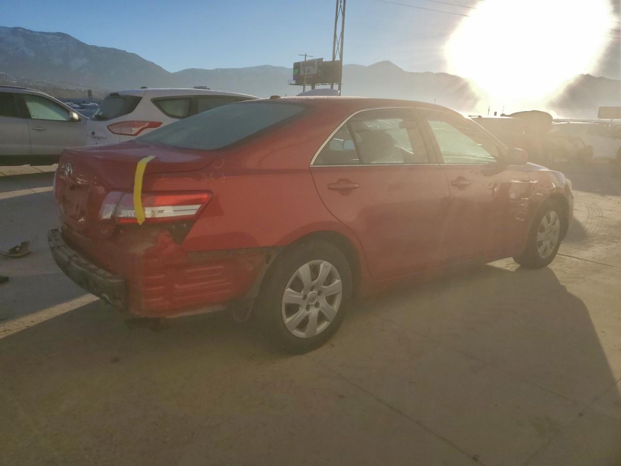 2010 TOYOTA CAMRY BASE photo 3