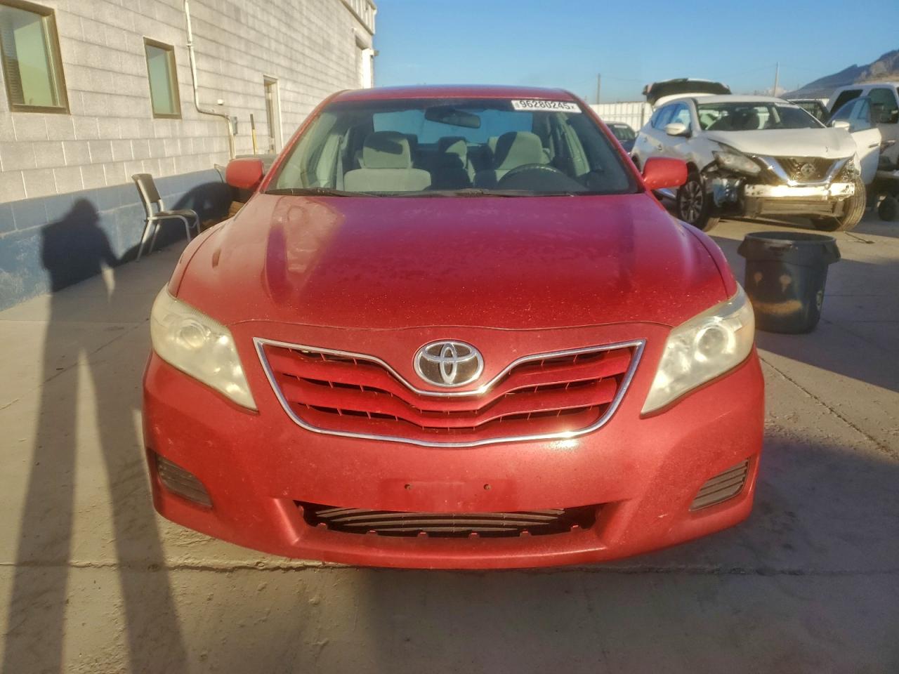2010 TOYOTA CAMRY BASE photo 5