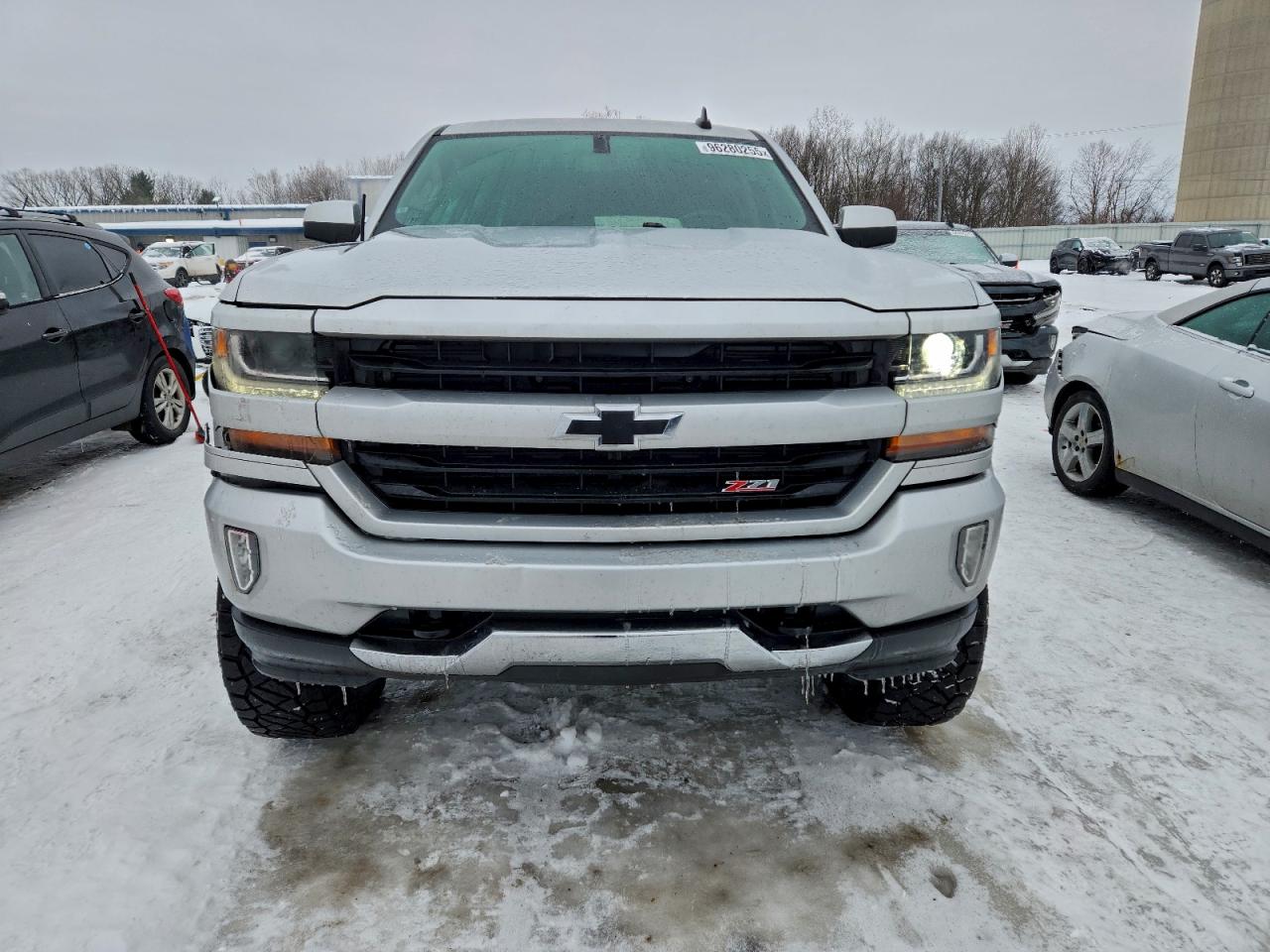 2017 CHEVROLET SILVERADO K1500 LT photo 5