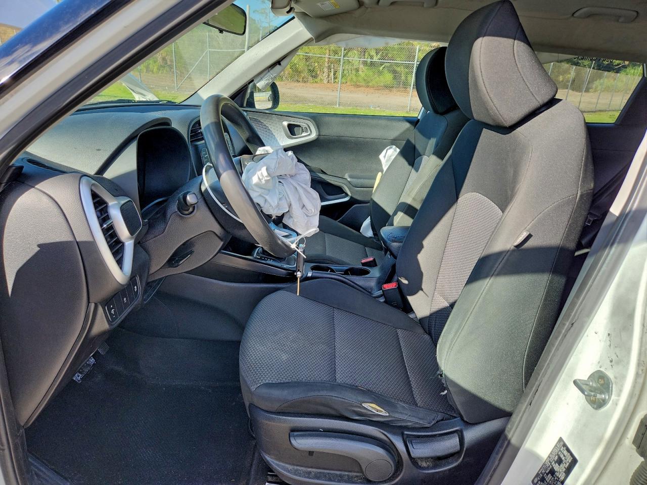 2020 KIA SOUL LX photo 7