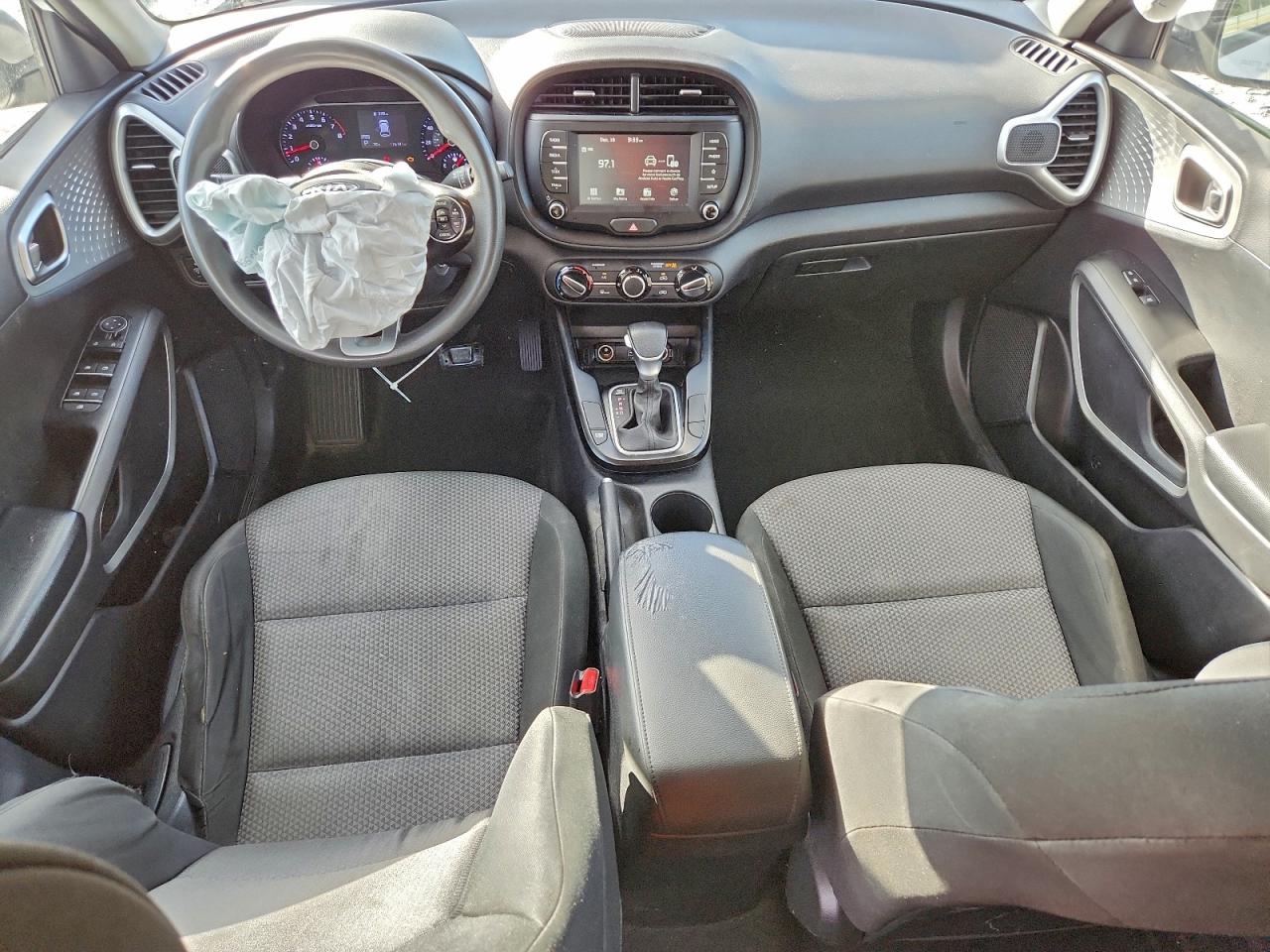 2020 KIA SOUL LX photo 8
