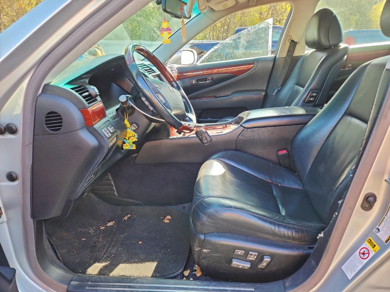 2010 LEXUS LS 460 photo 7